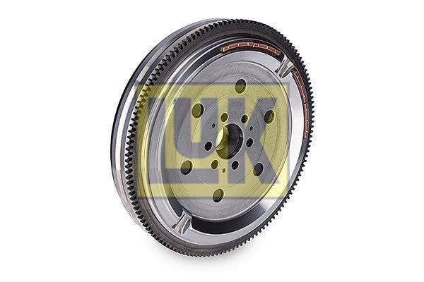 x DEBRİYAJ VOLANI AUDI A4 1.8T 02-09 -SEAT EXEO 1.8T 08-10