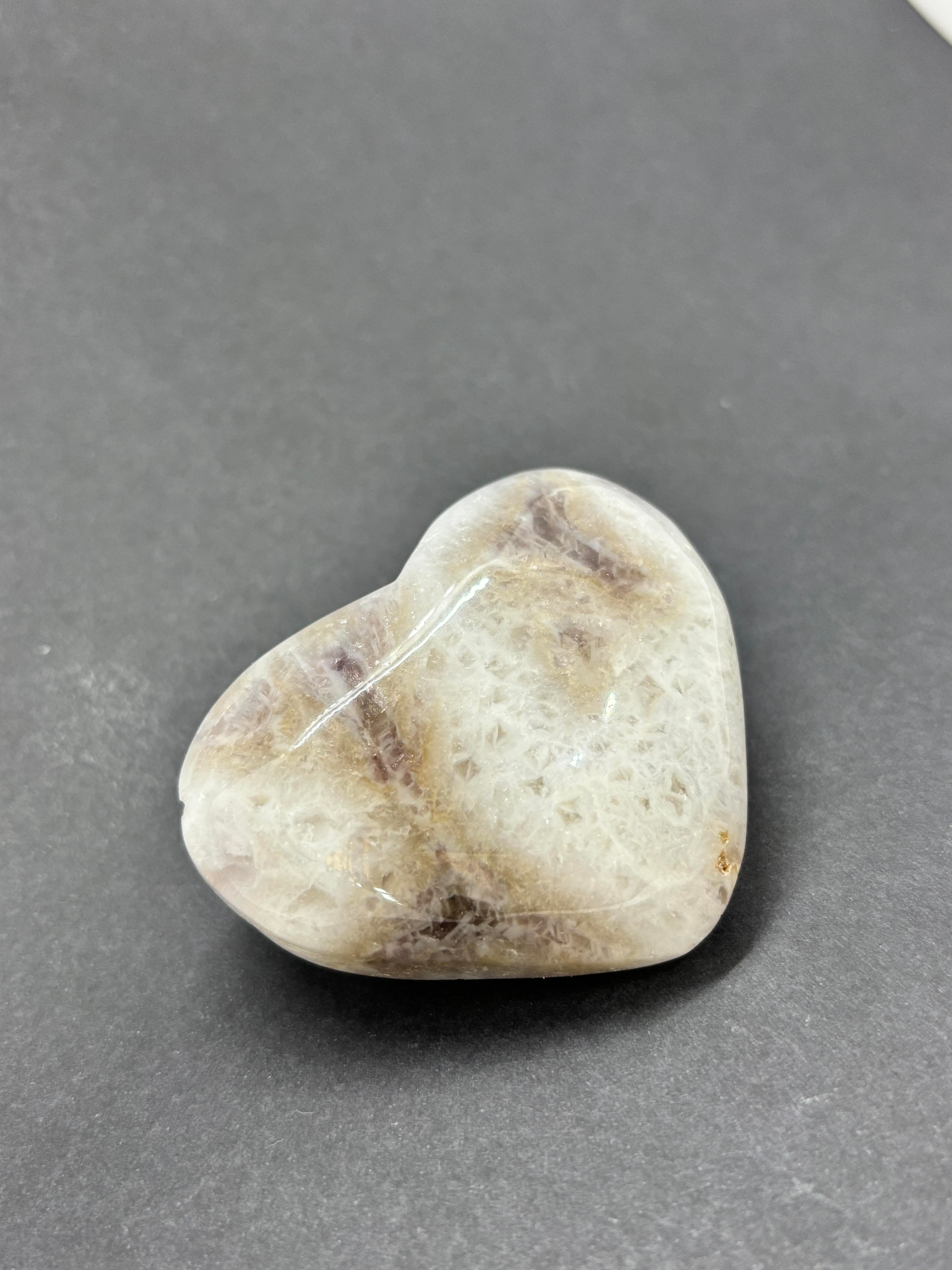 BEYAZ KALSİD KALP PALMSTONE DOĞALTAŞ