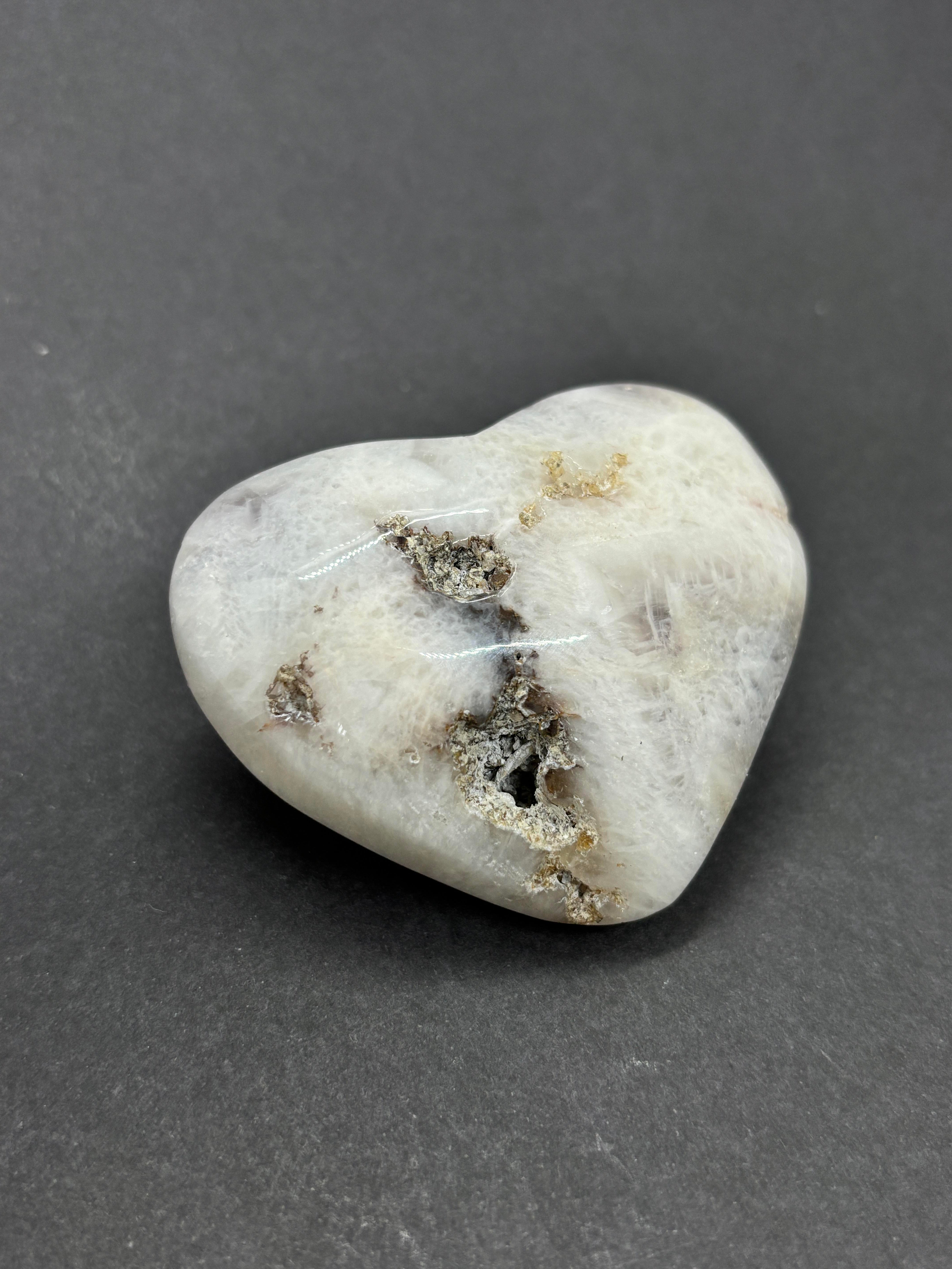 BEYAZ KALSİD KALP PALMSTONE DOĞALTAŞ