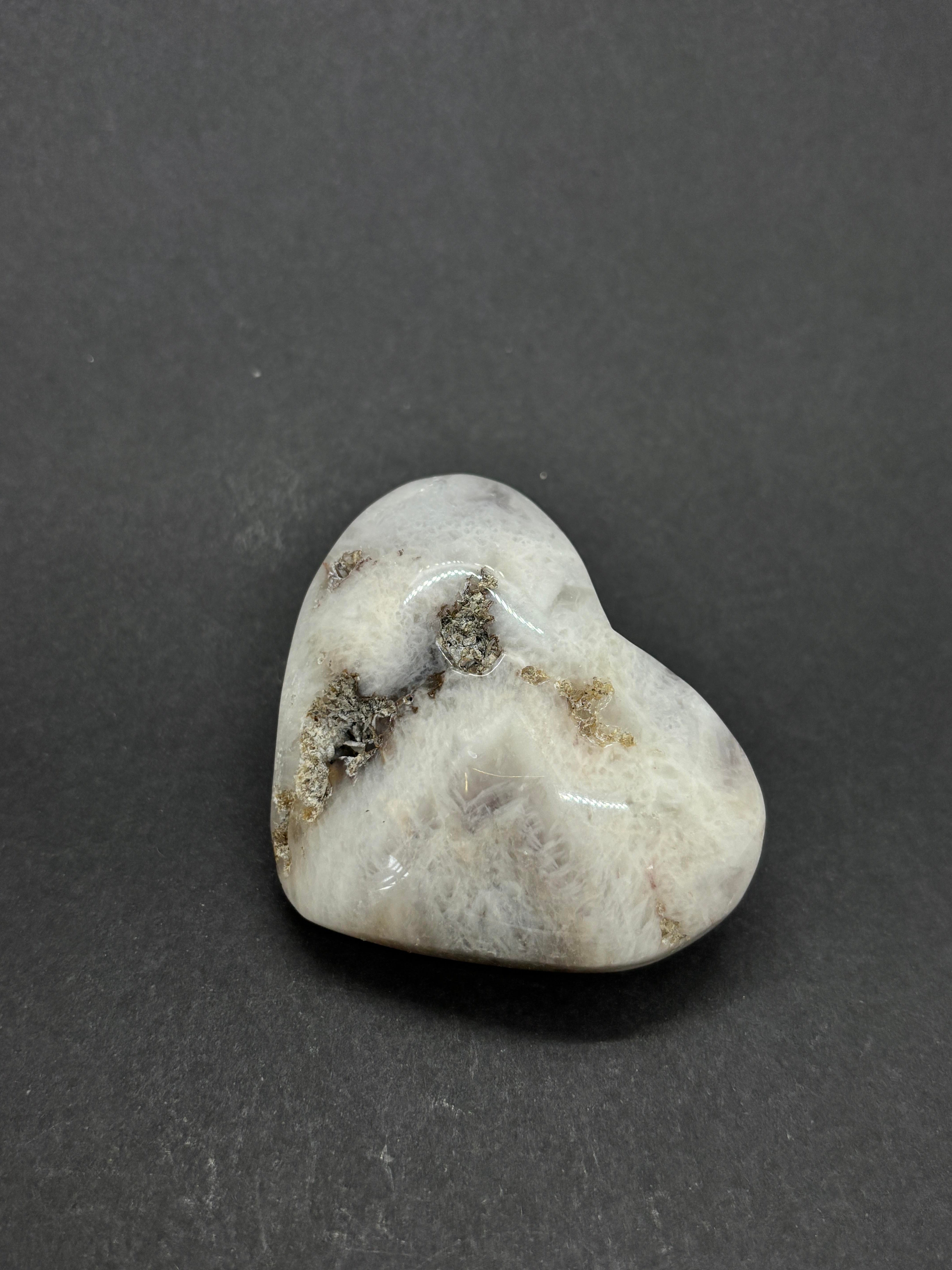 BEYAZ KALSİD KALP PALMSTONE DOĞALTAŞ