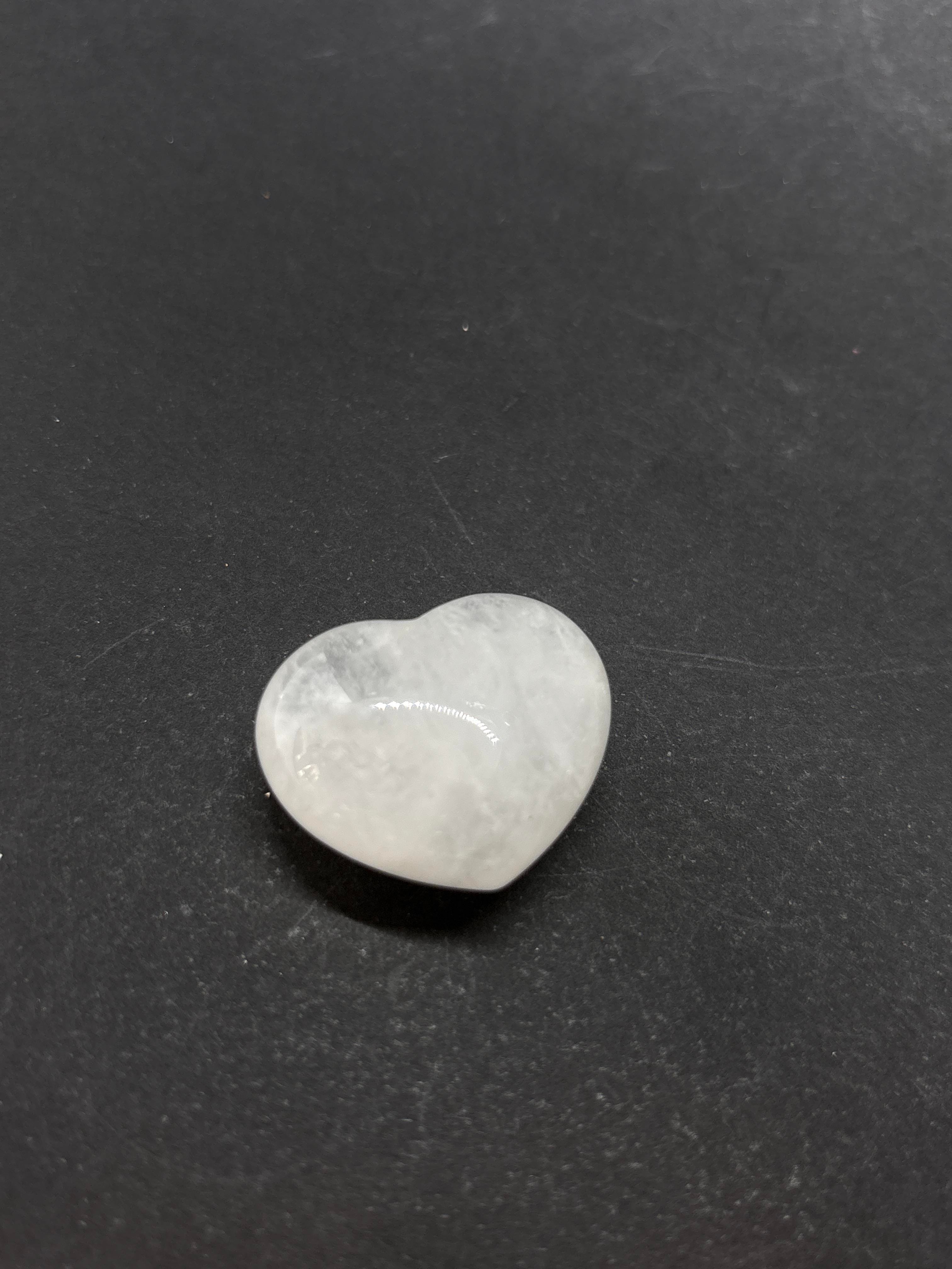 KRİSTAL KUVARS KALP PALMSTONE DOĞALTAŞ