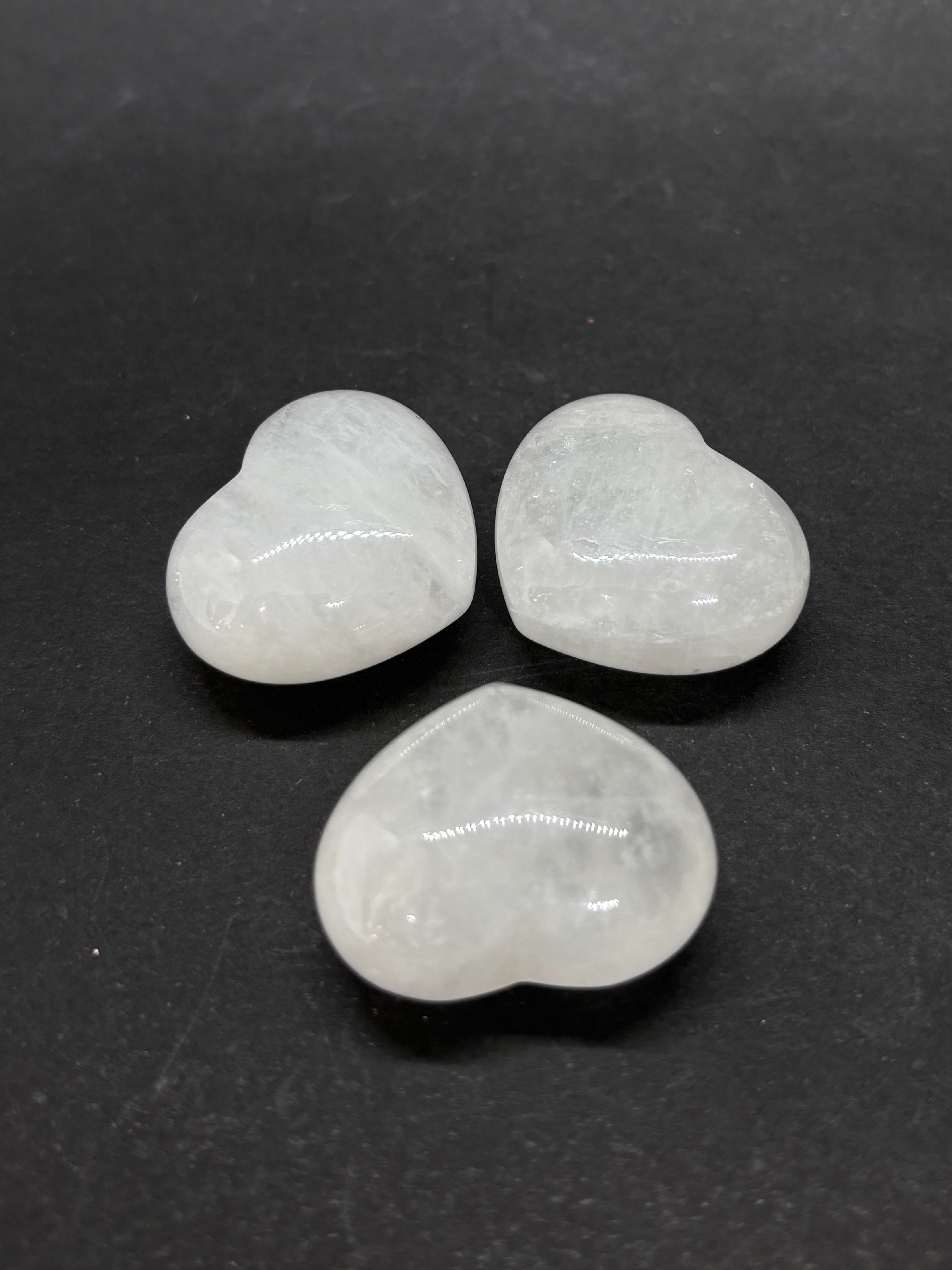 KRİSTAL KUVARS KALP PALMSTONE DOĞALTAŞ
