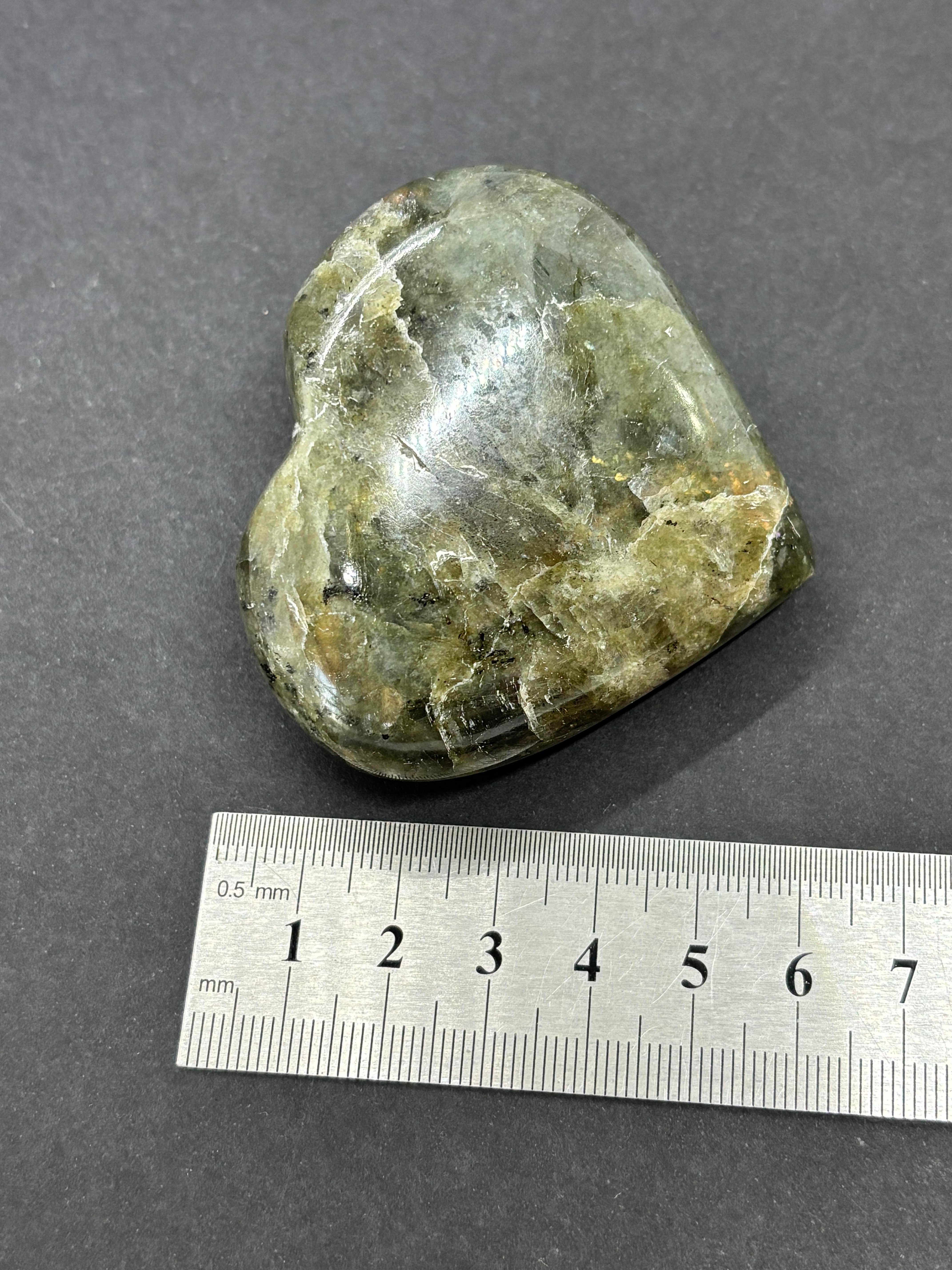 LABRADORİT KALP PALMSTONE DOĞALTAŞ(BÜYÜK)