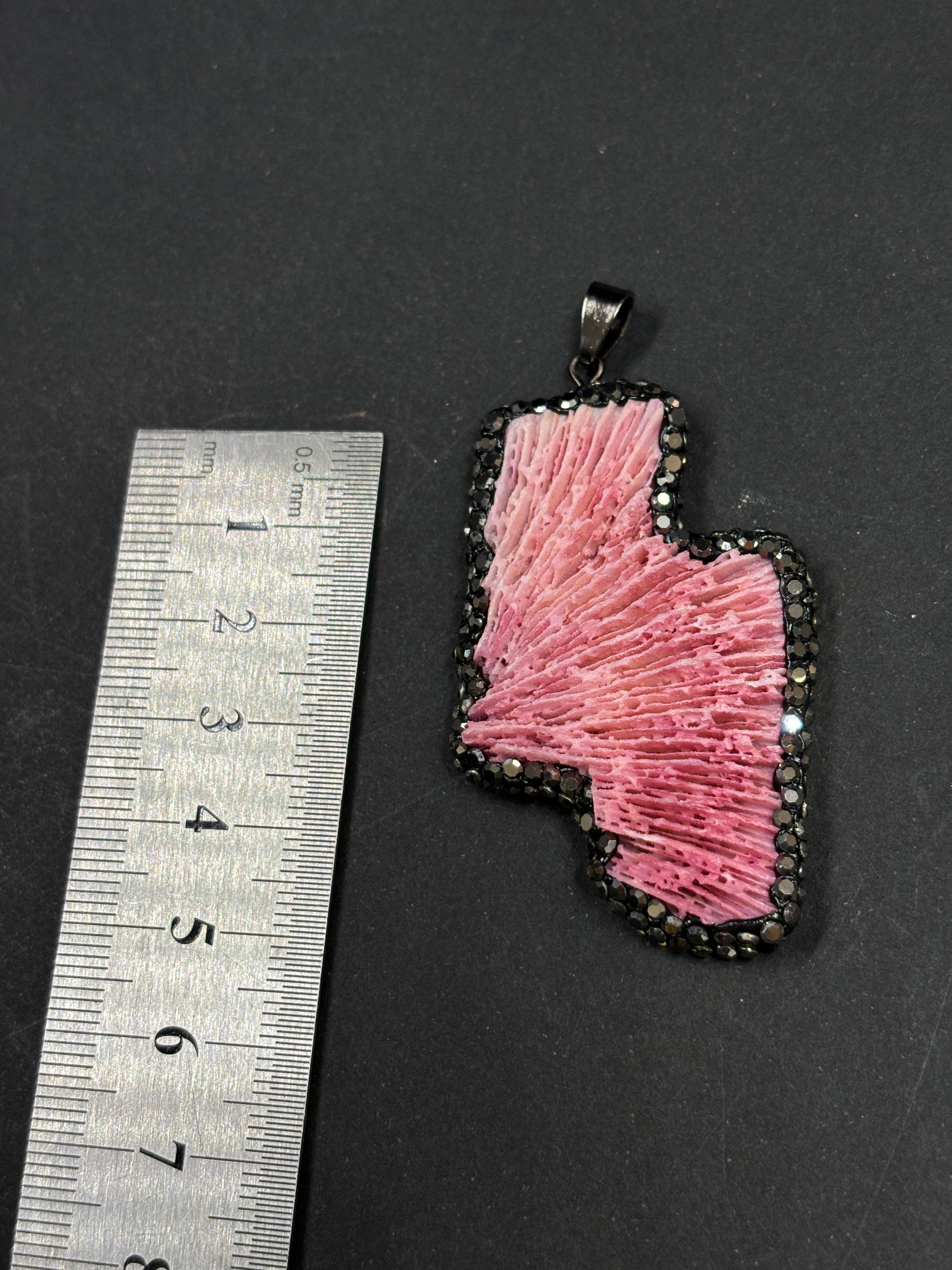 MERCAN KOLYE UCU PEMBE