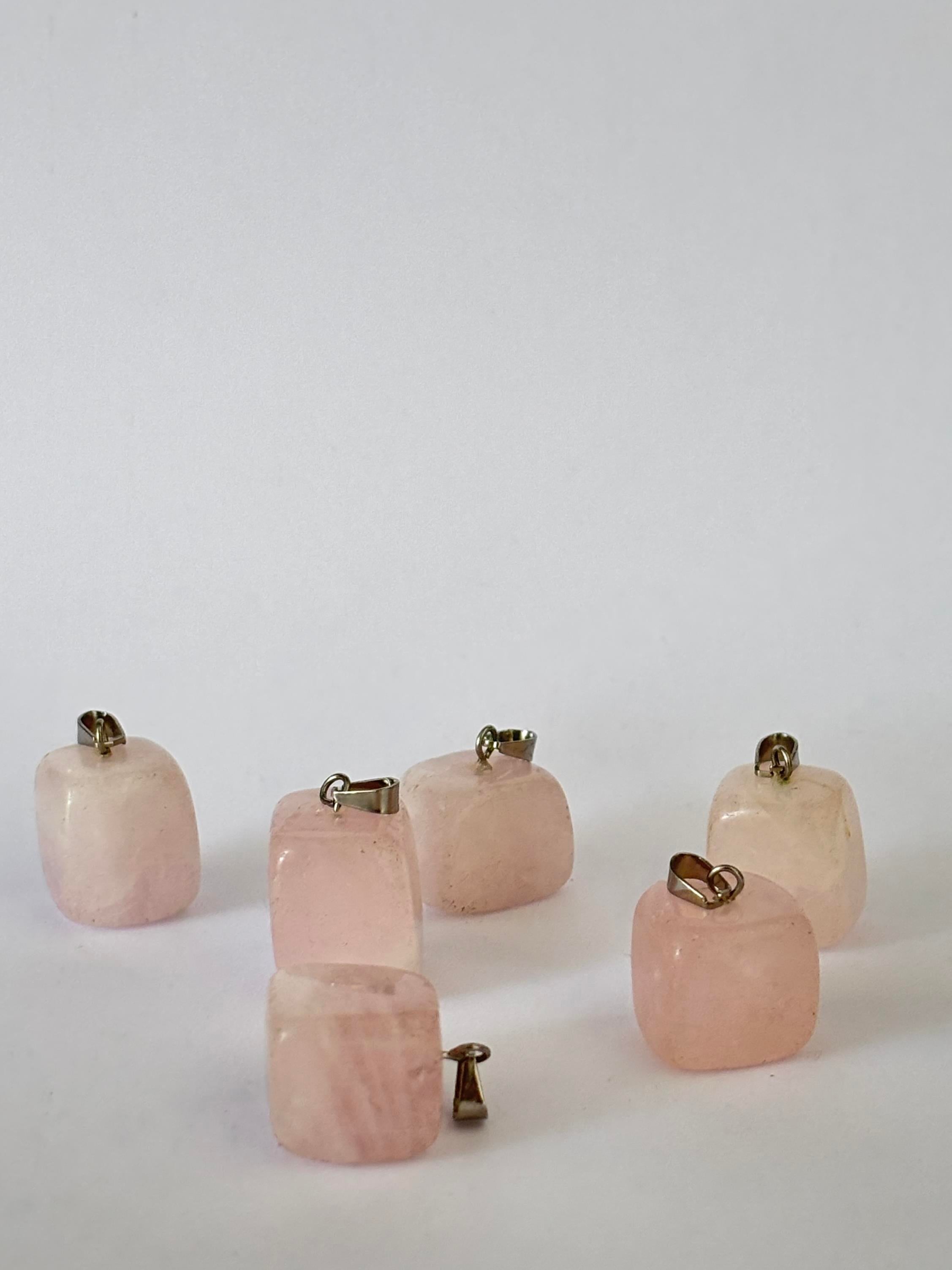 PEMBE KUVARS DOĞALTAŞ ÖZEL KÜP KESİM