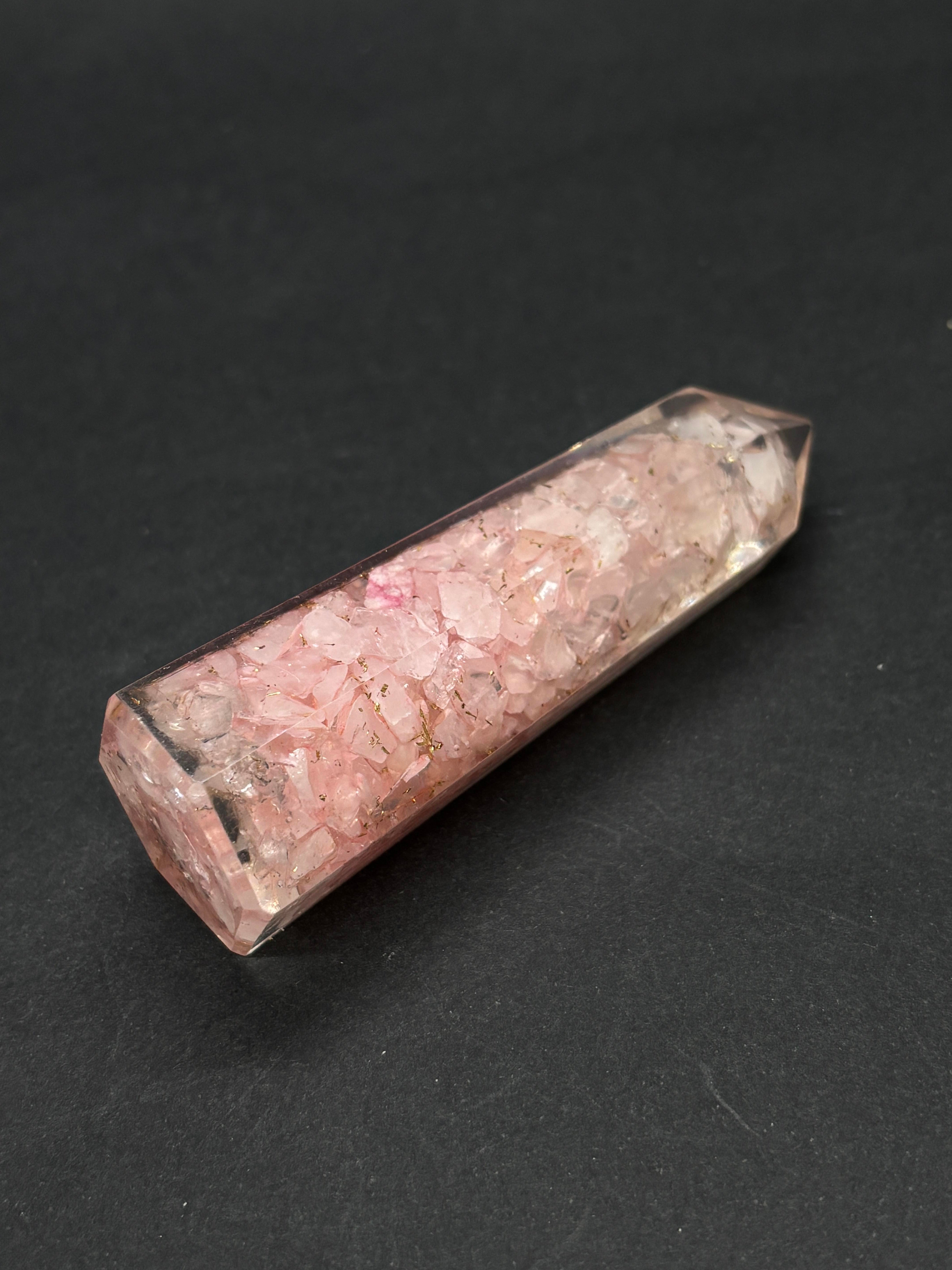 PEMBE KUVARS ORGONİT KULE