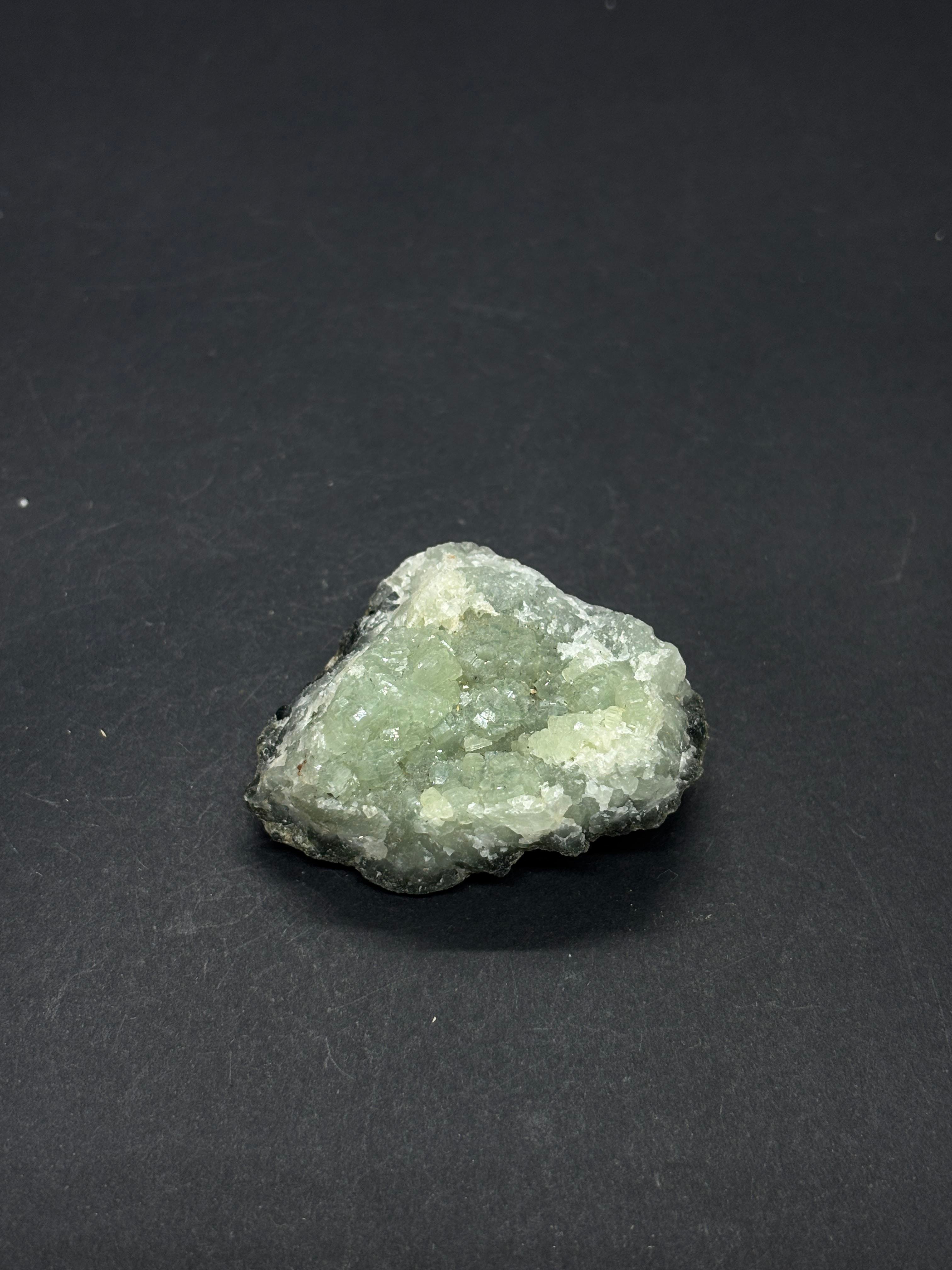 PERİNAYT (PREHNİTE) DOĞALTAŞ