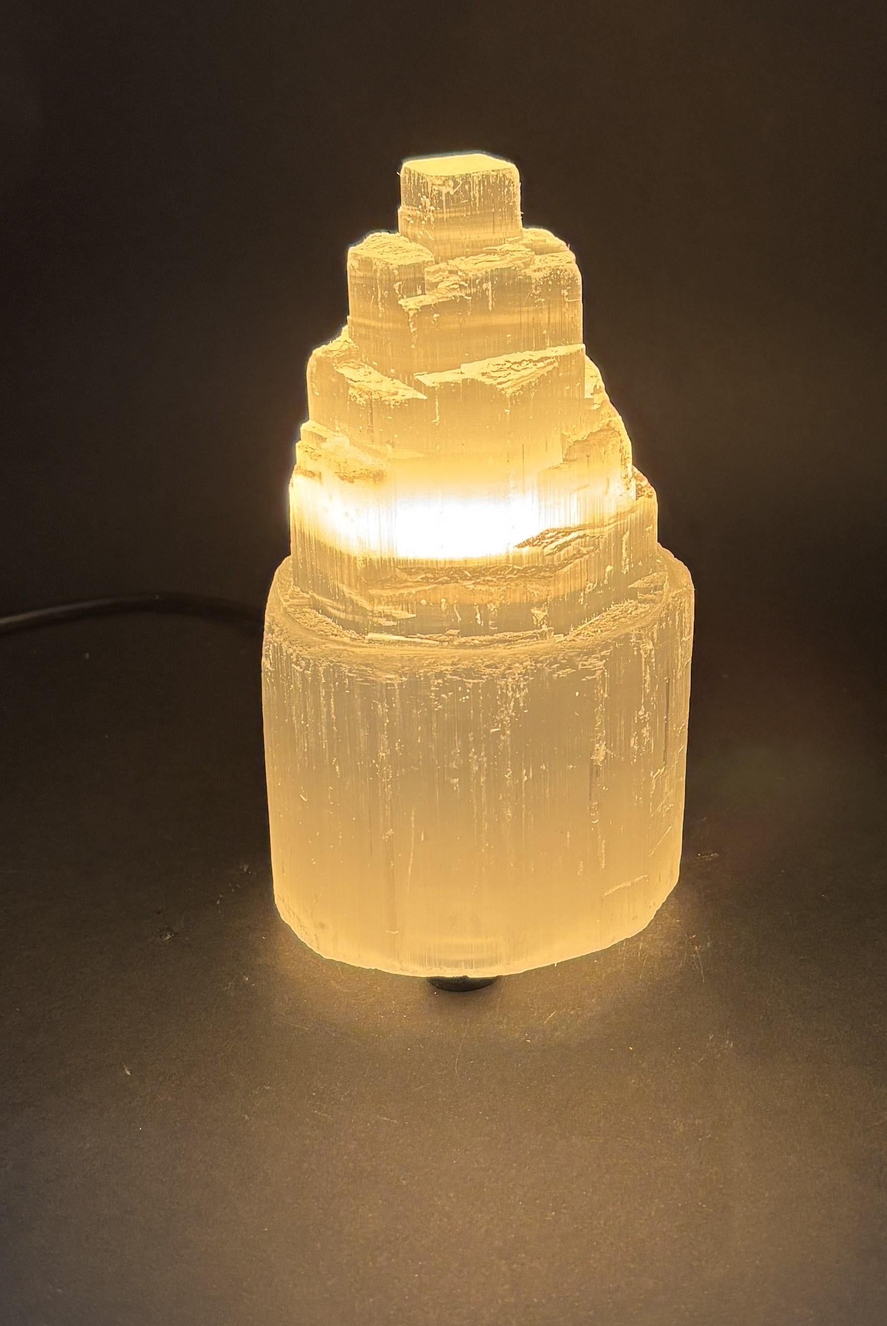 SELENİT DOĞALTAŞ NATUREL KULE LAMBA 15CM