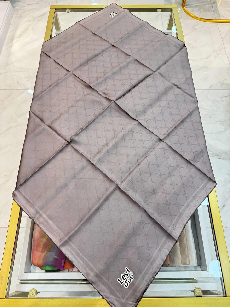 Levidor - Kenar Şeritli Monogram İpek Eşarp I-1555
