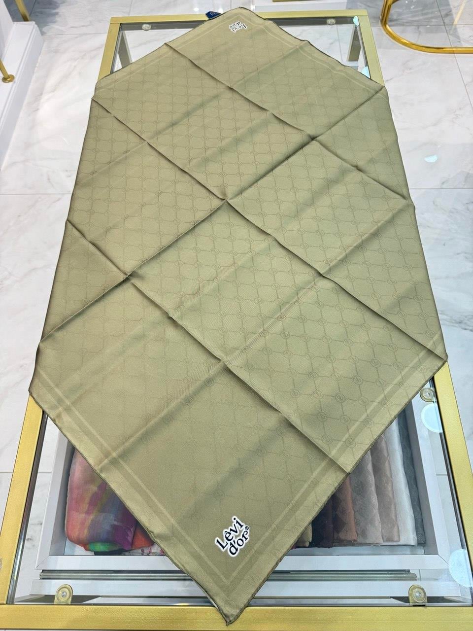 Levidor - Kenar Şeritli Monogram İpek Eşarp I-1555