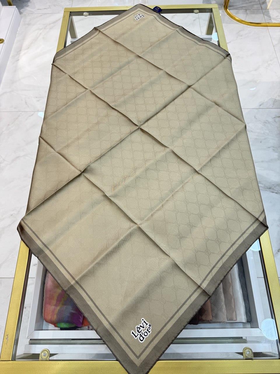 Levidor - Kenar Şeritli Monogram İpek Eşarp I-1555