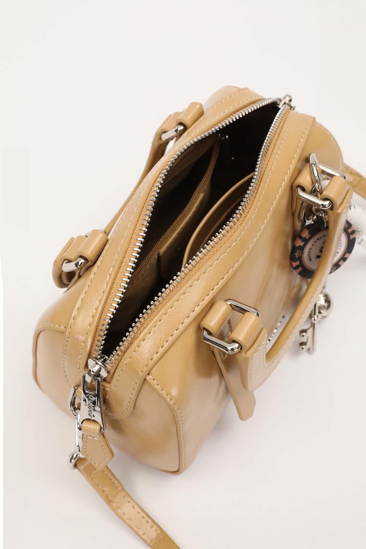 Levidor - Premium Charm Aksesuarlı El Çantası 930416