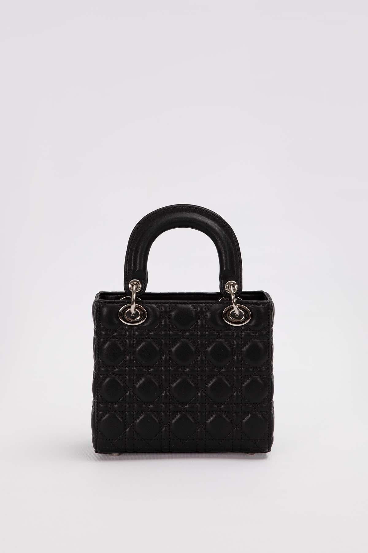 Levidor - Premium Logo Aksesuar Detaylı El Çantası 930482