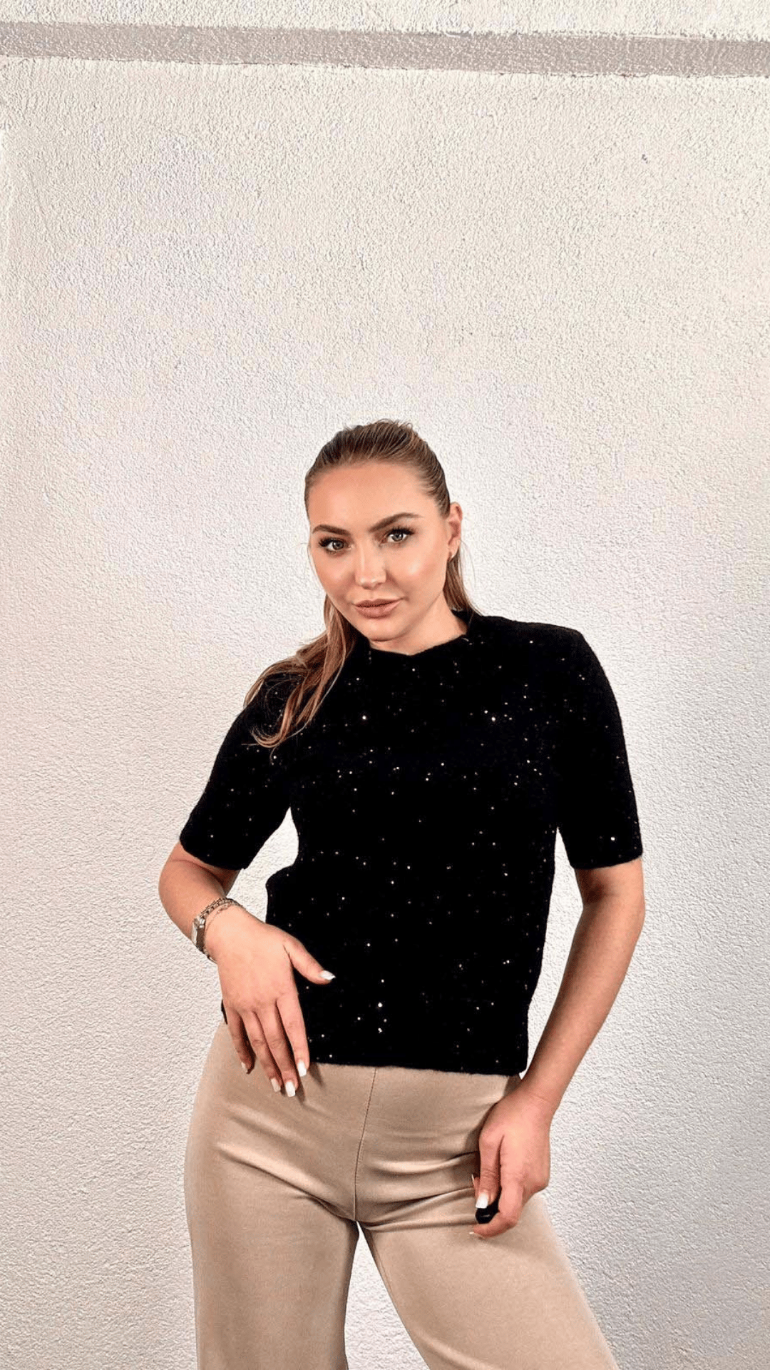 Simli ve Pullu Basic Kısa Kol Kazak 7666