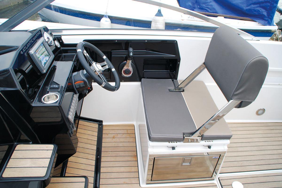 Atlantic Marine - DAY CRUISER 720
