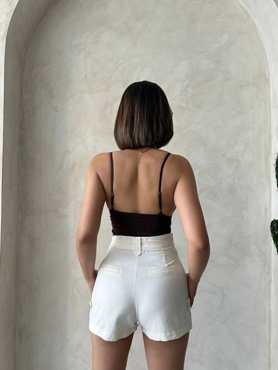 Kemer detaylı gabardin şort krem s25289