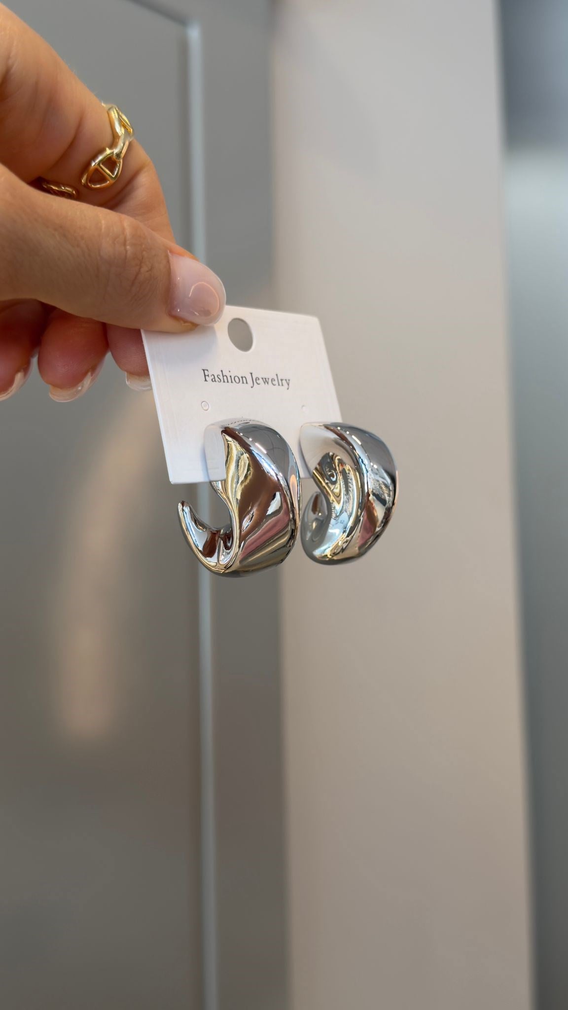 Kıvrımlı Kalın Silver Halka Model Küpe