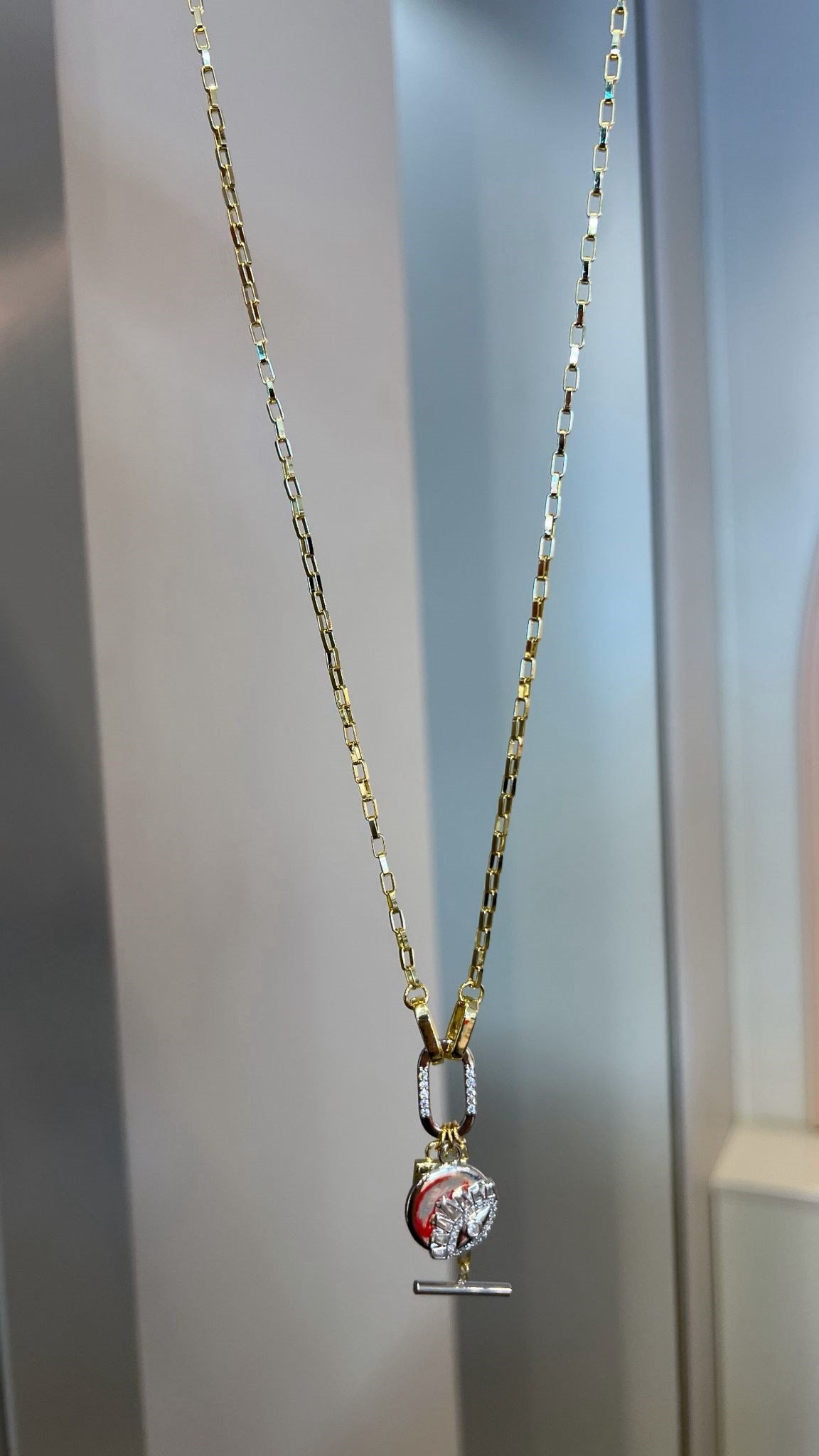 Marka Model Göz Detaylı Gold-Silver Kolye