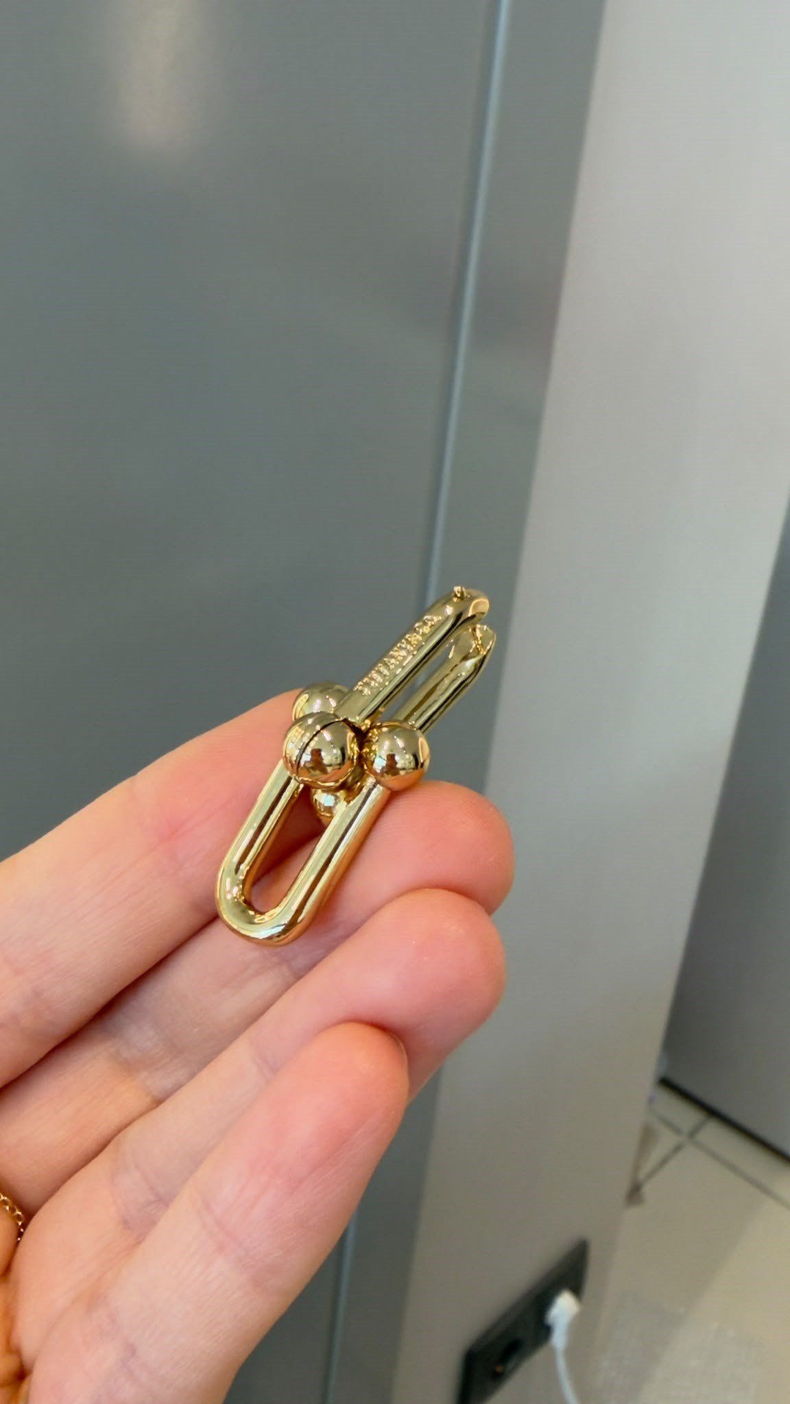 Marka Model İthal Gold Küpe