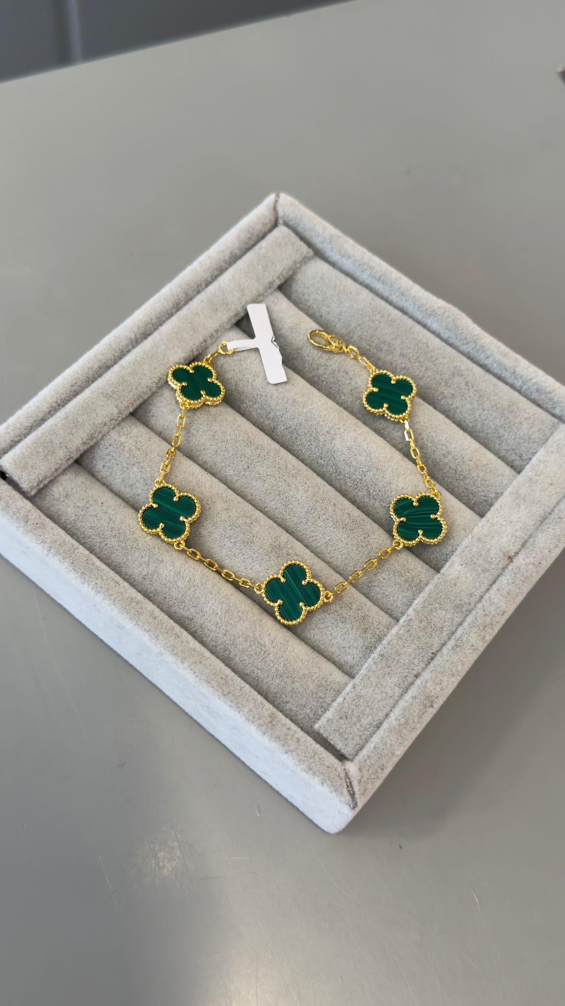 Marka Model İthal Seri Yeşil Yonca Bileklik