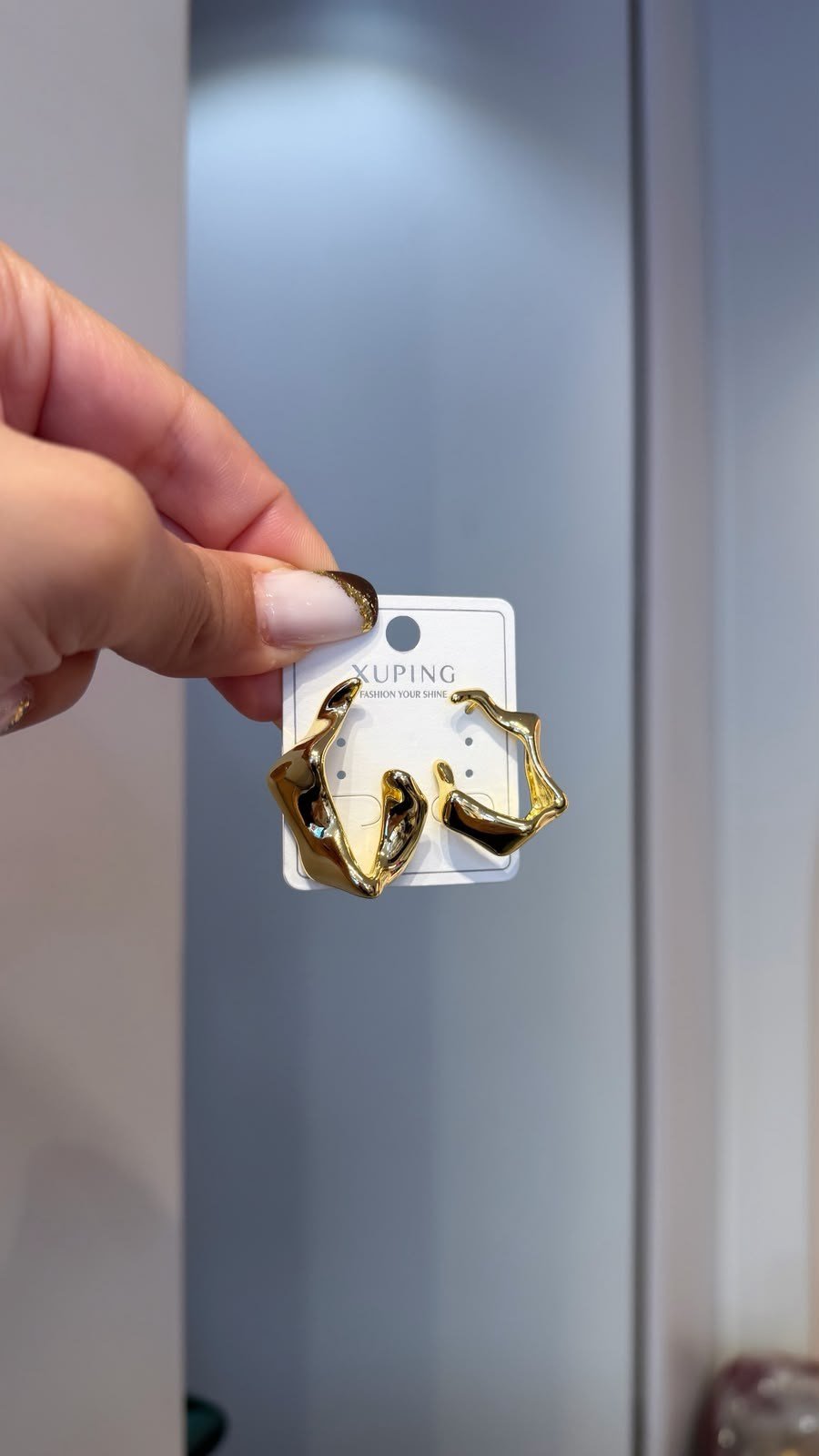 Özel Seri 14K Asimetrik Tasarım Gold Küpe