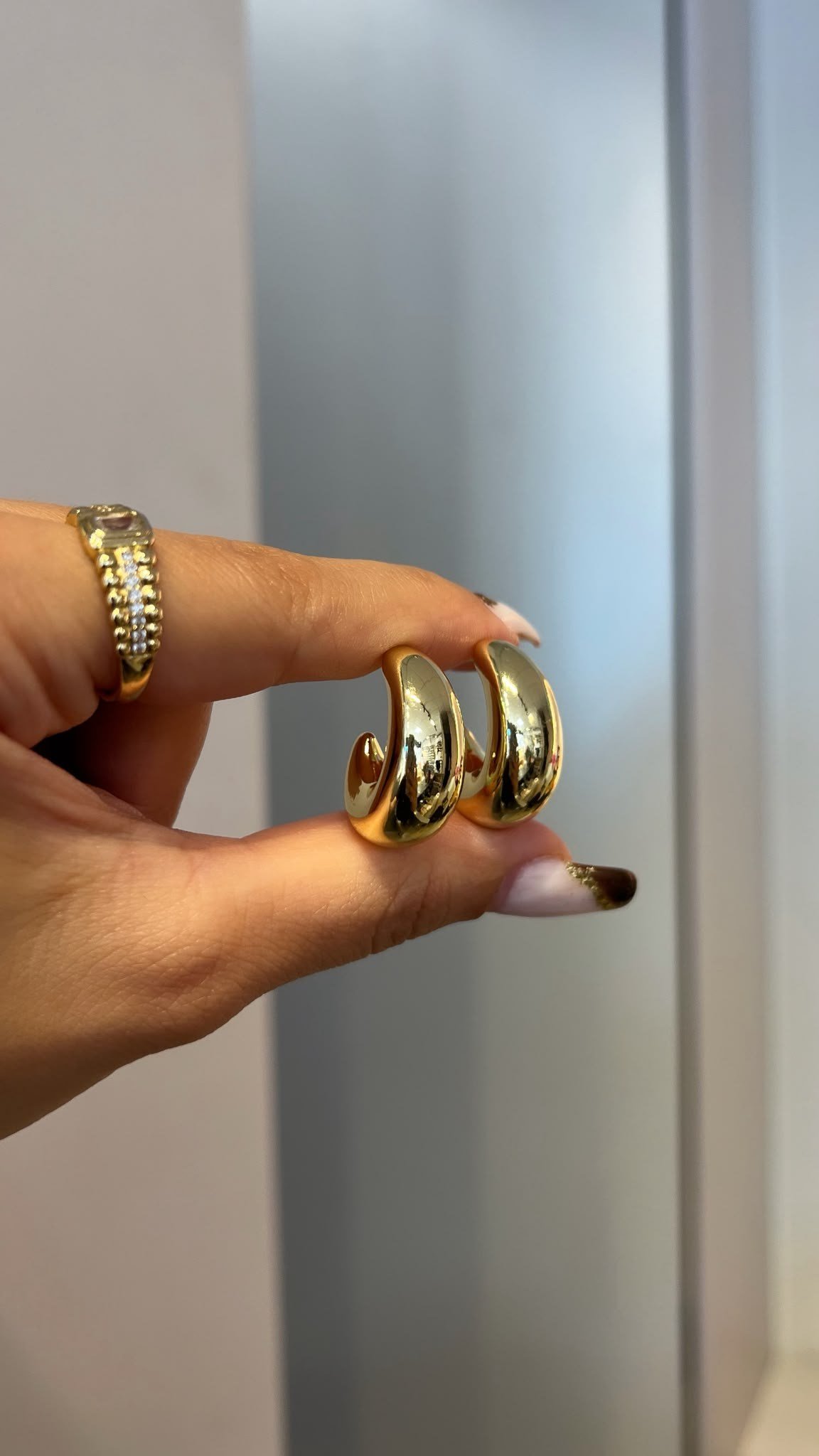 Özel Seri 14K Bombeli Yarım Ay Gold Halka Küpe