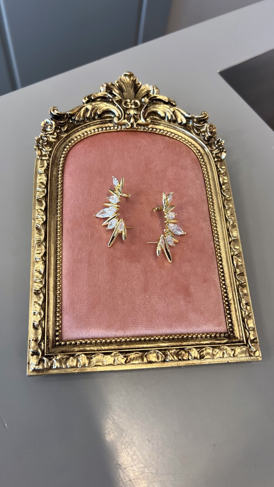 Özel Seri 14K Çoklu Görünüm Taşlı Küpe