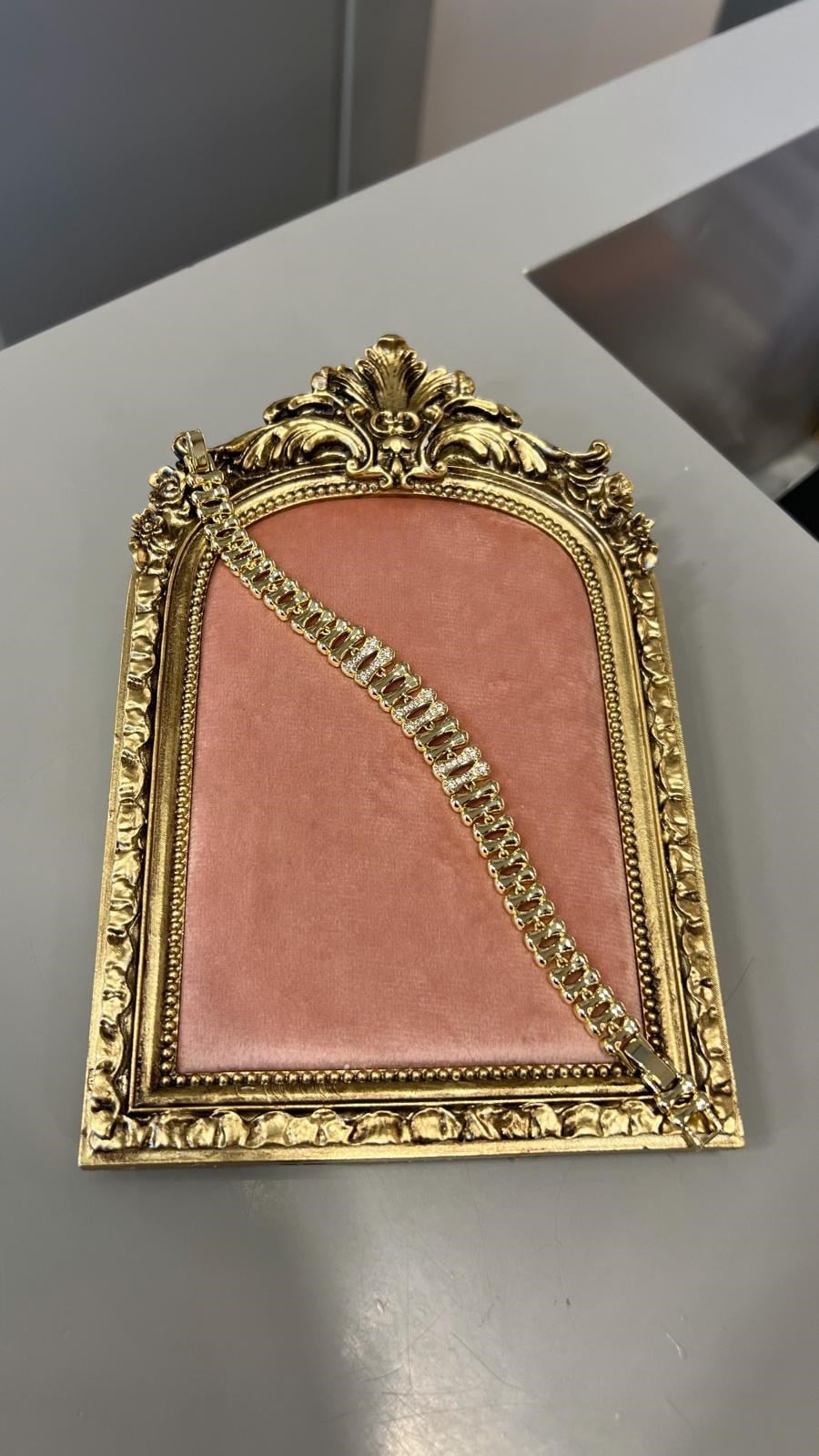 Özel Seri 14K Kemik Model Taşlı Gold Bileklik