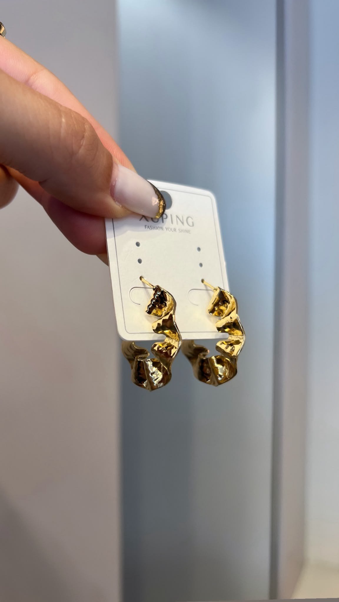 Özel Seri 14K Kıvrımlı Gold Halka Küpe