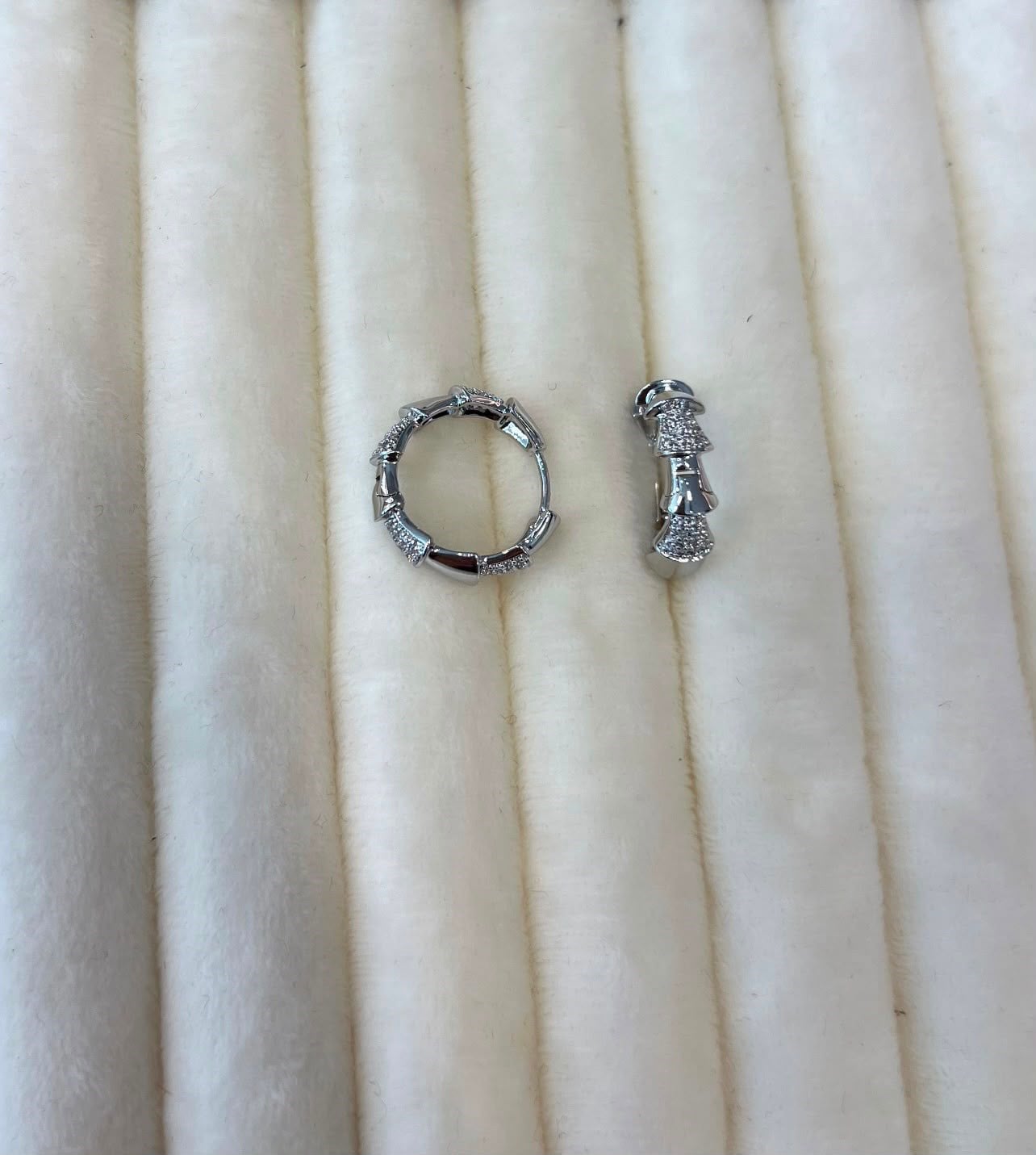Özel Seri 14K Taş Detaylı Bombeli Silver Halka Küpe