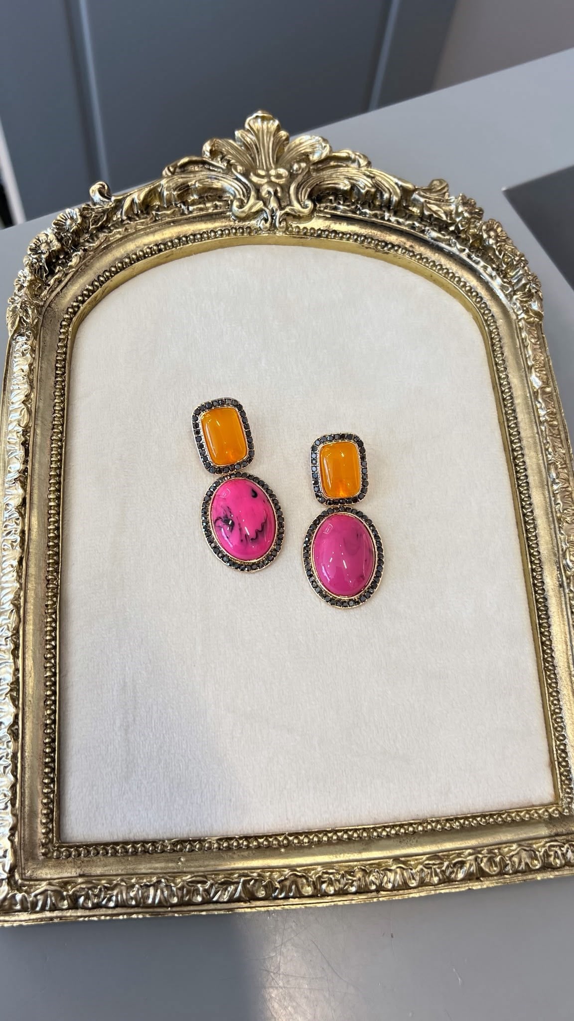 Parlak Taşlı Turuncu - Pembe Küpe