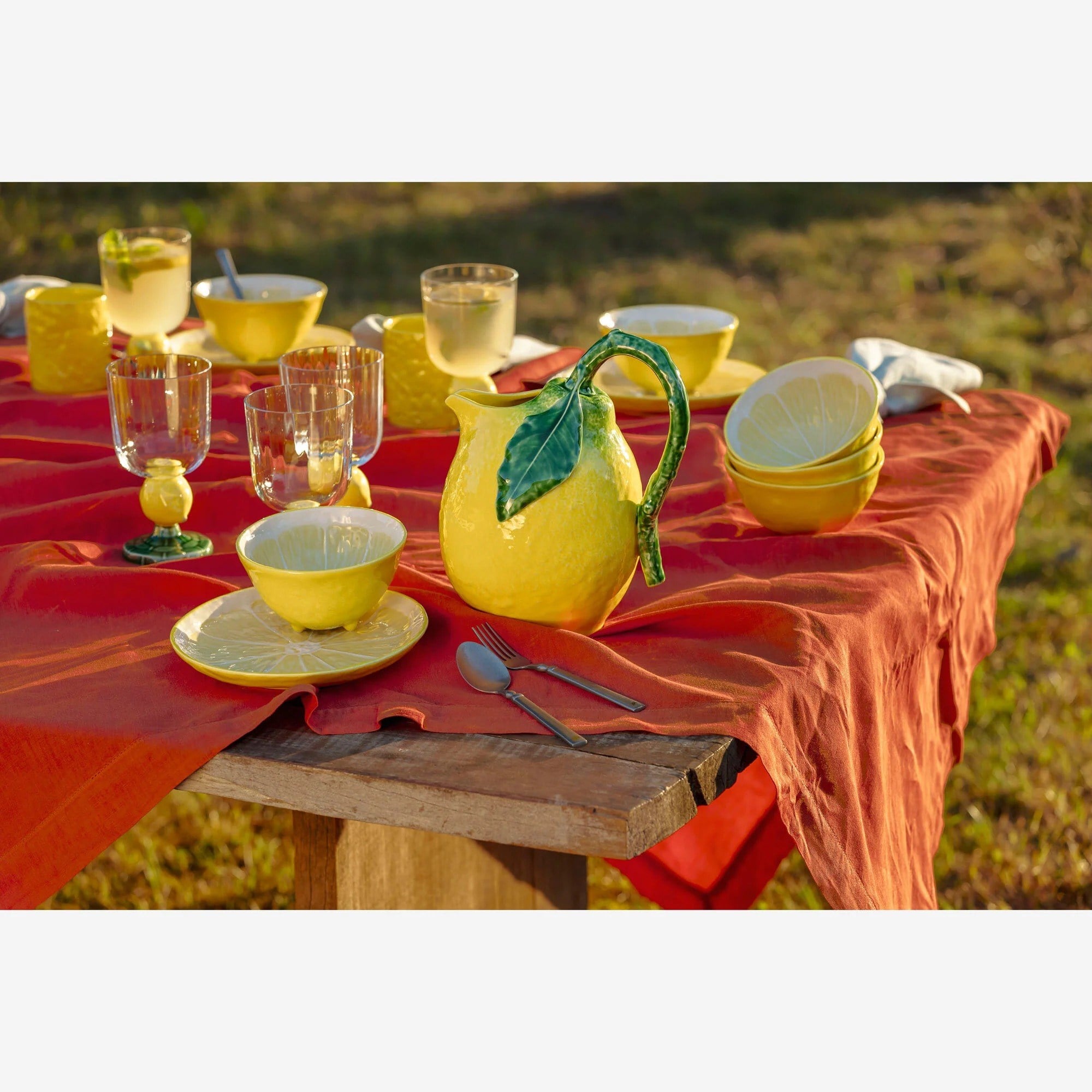 Bordallo Pinheiro Lemon Sarı Seramik Servis Tabağı 33 Cm