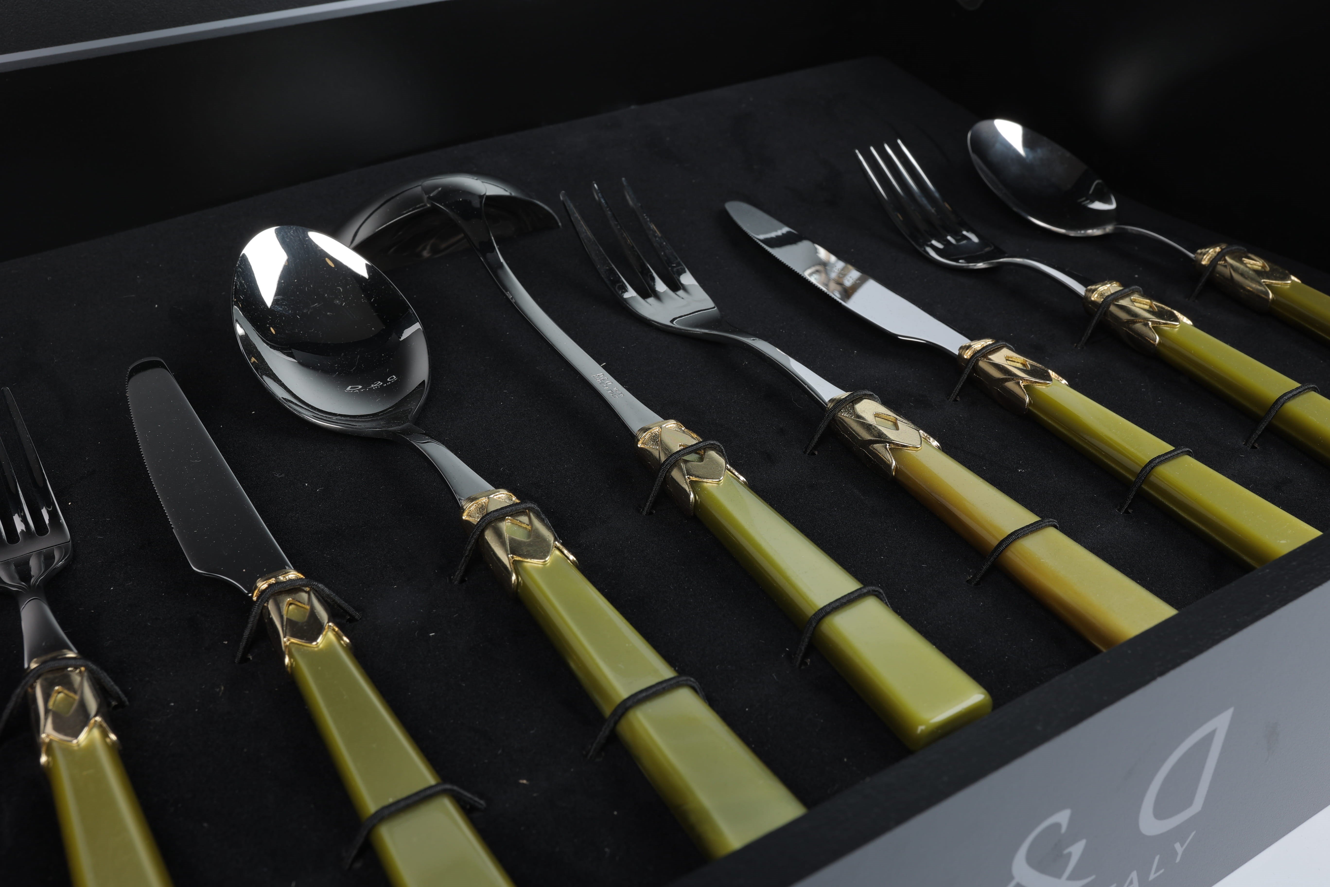 D&d 75 Pcs Wood Canteen Caprı Gold Steel Box Olıve Green Pearl