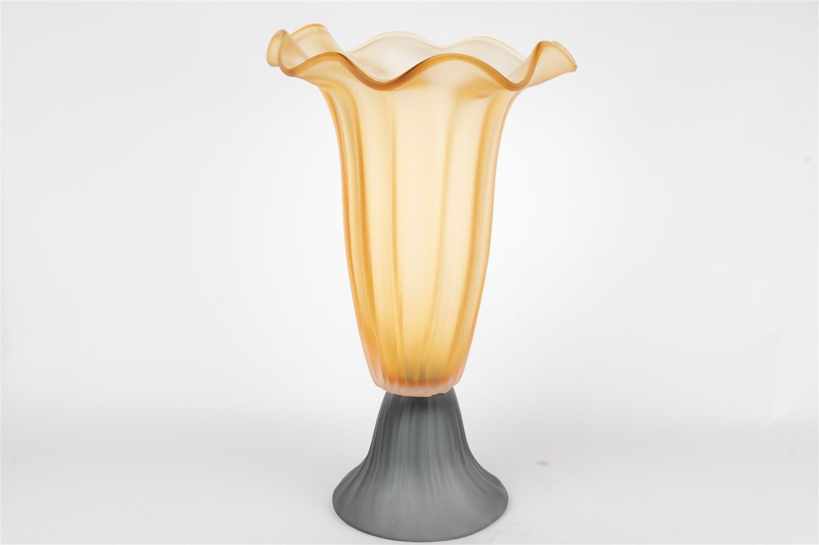 MİKASA AMBER YEŞİL AYAKLI CAM DALGALI VAZO 45X30 CM