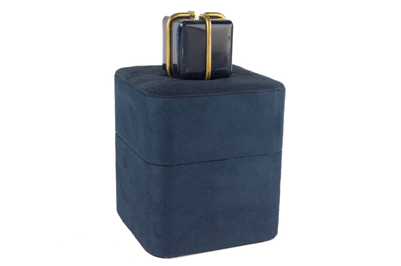MİKASA MAVİ KADİFE TAKI KUTUSU 12X12X20 CM