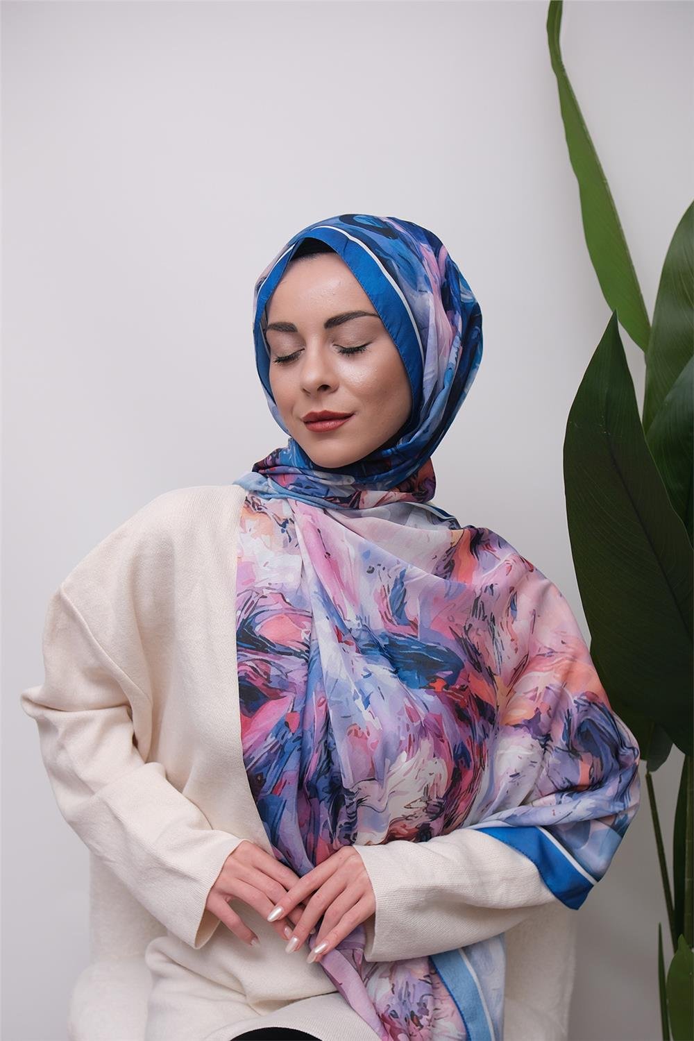 Abstrack Çizgiler Desenli Dijital Soft Şal
