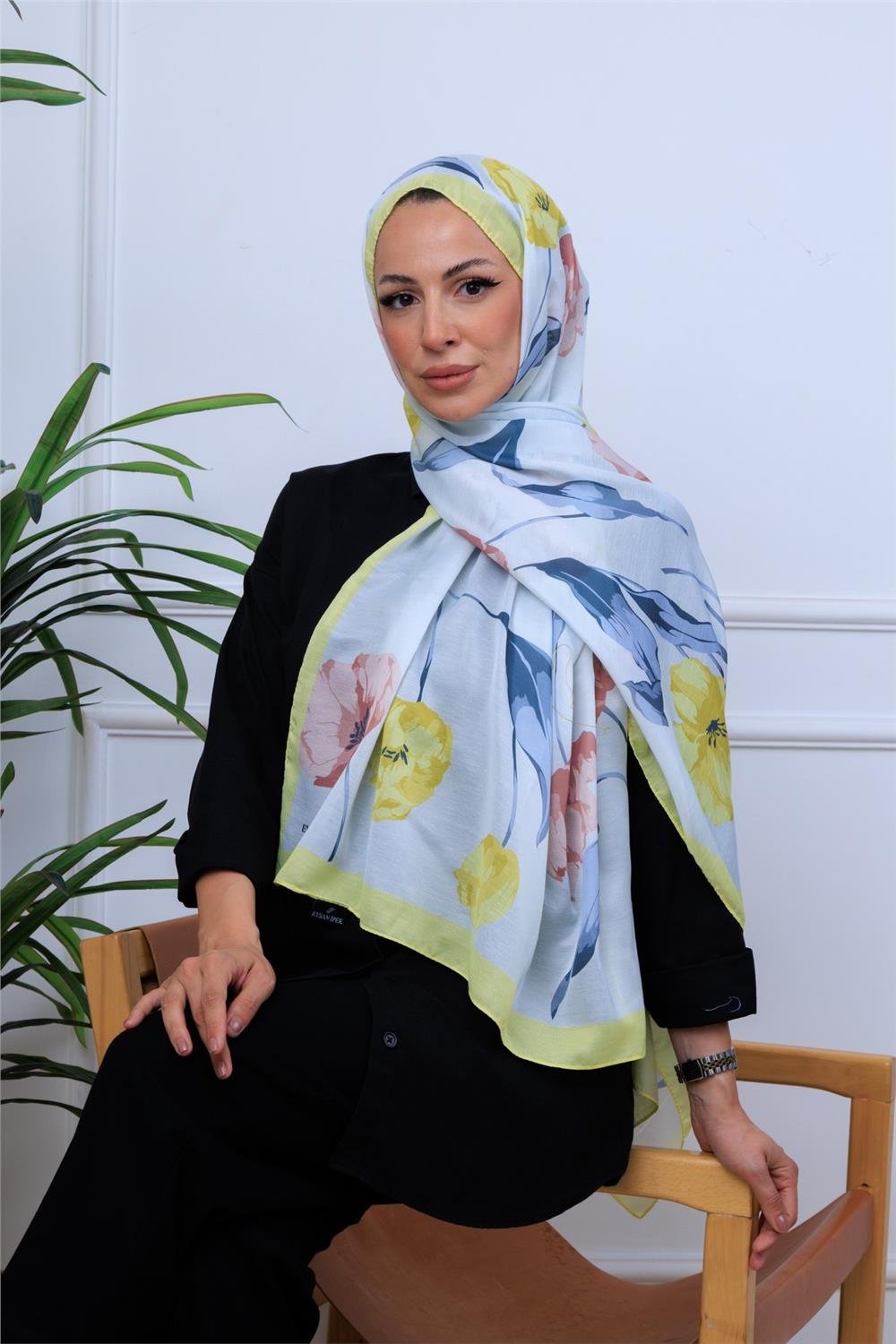 Botanik Çiçekler Desenli Dijital Soft Şal