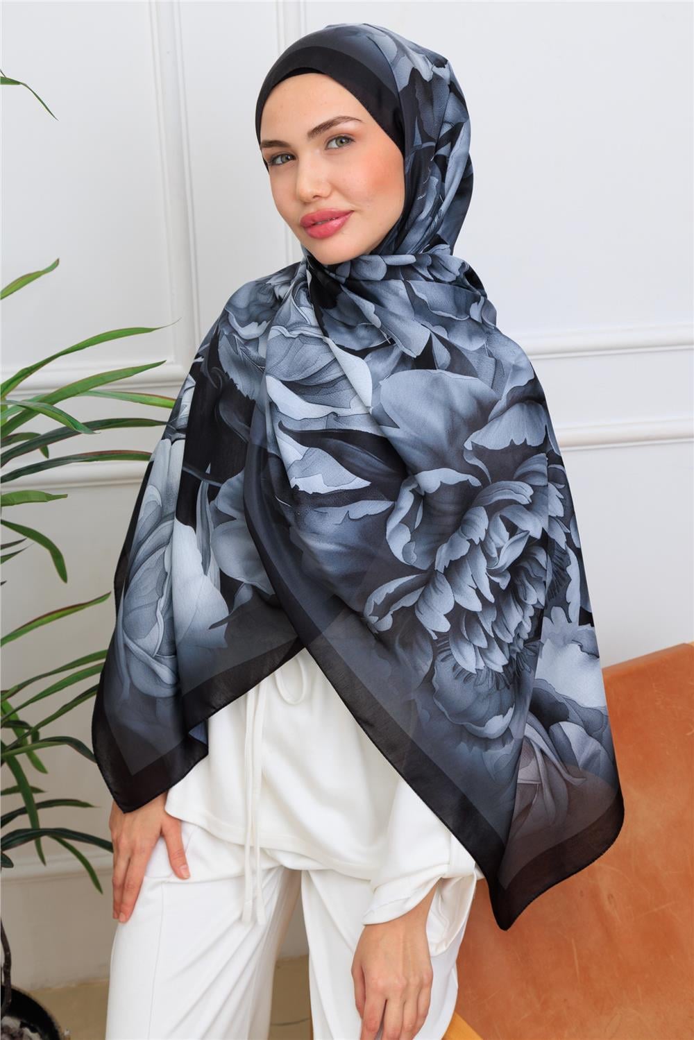 Floral Suluboya Desenli Dijital Soft Şal