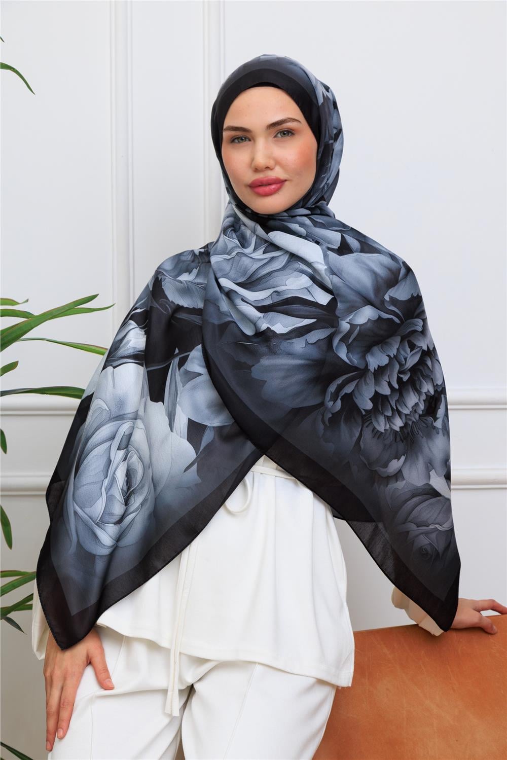 Floral Suluboya Desenli Dijital Soft Şal
