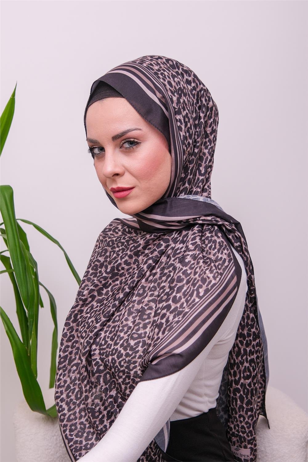 Leopar Desenli Dijital Soft Şal