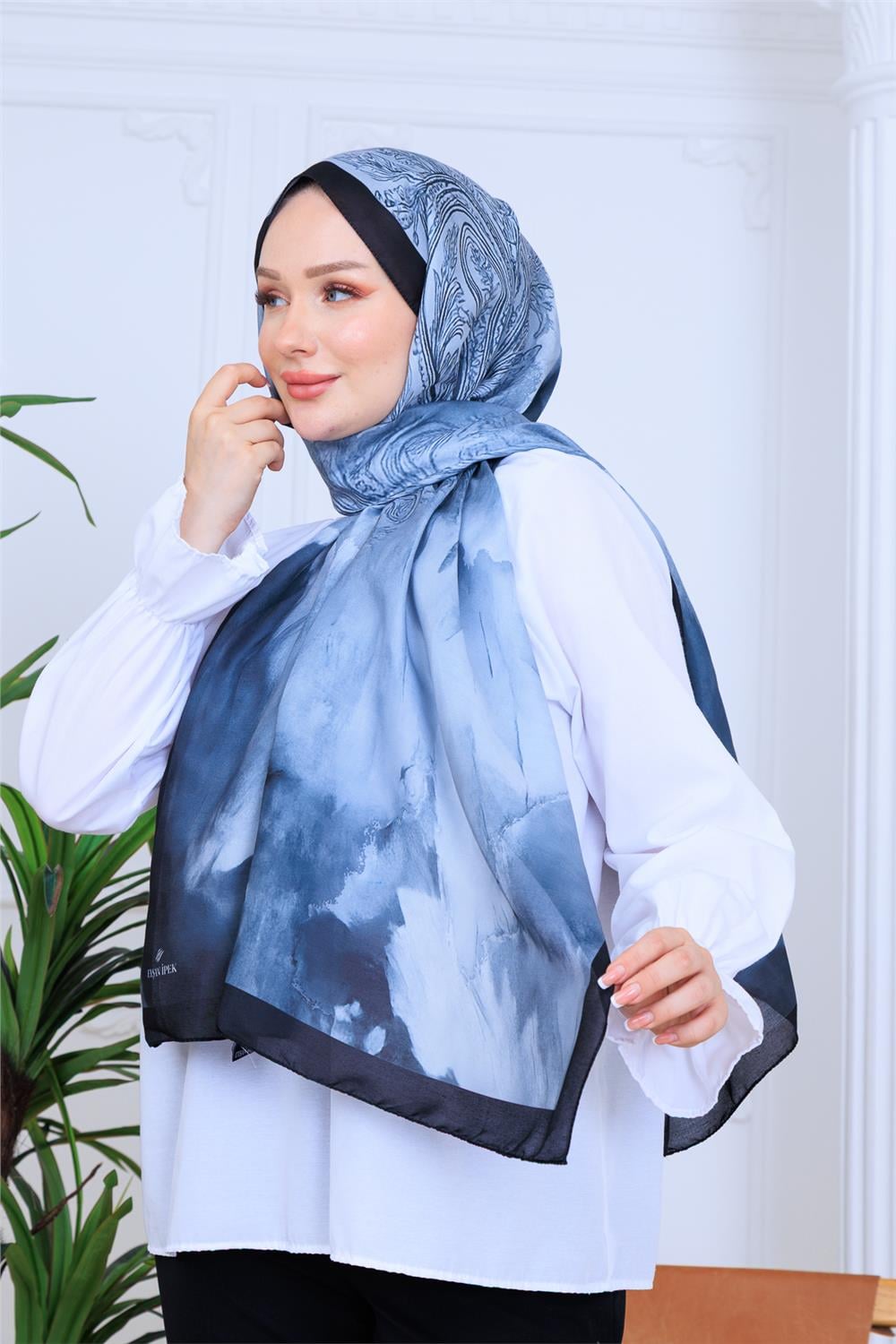Modern Çiçek Desenli Dijital Soft Şal