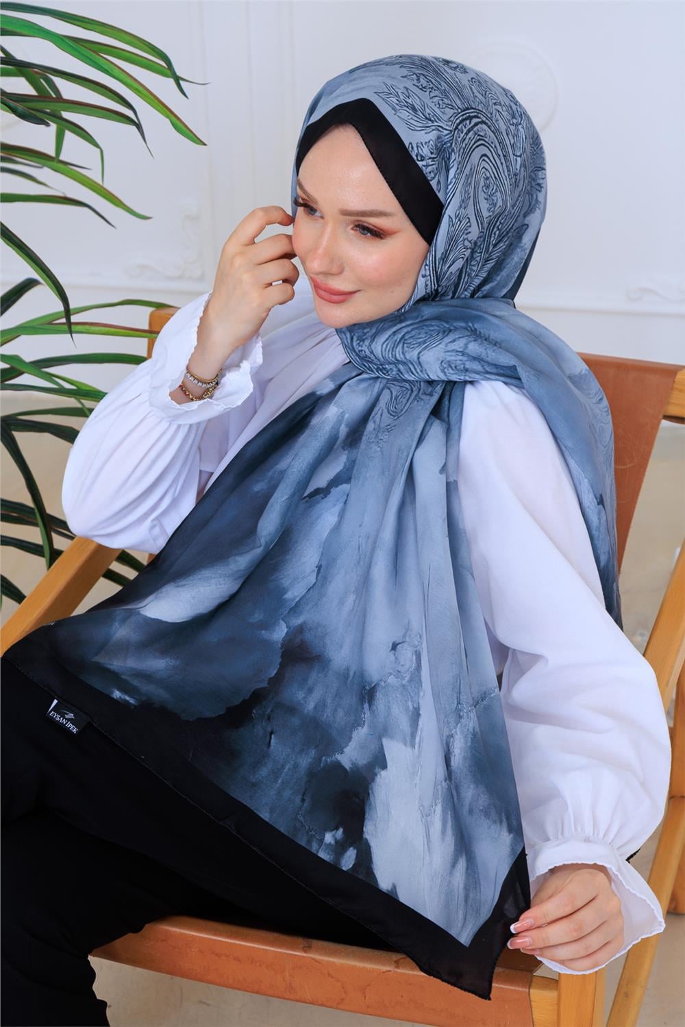 Modern Çiçek Desenli Dijital Soft Şal