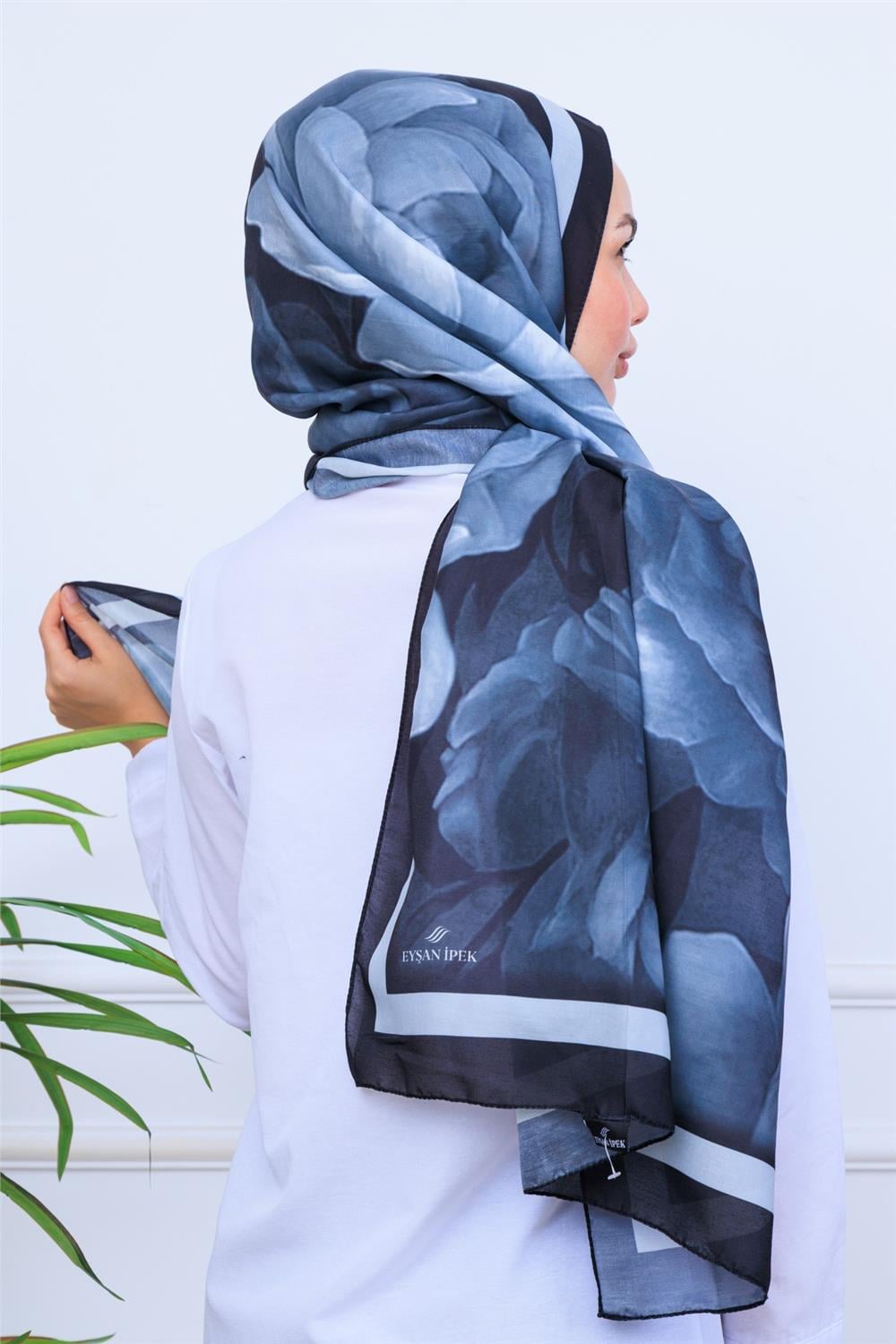 Modern Suluboya Çiçek Desenli Dijital Soft Şal
