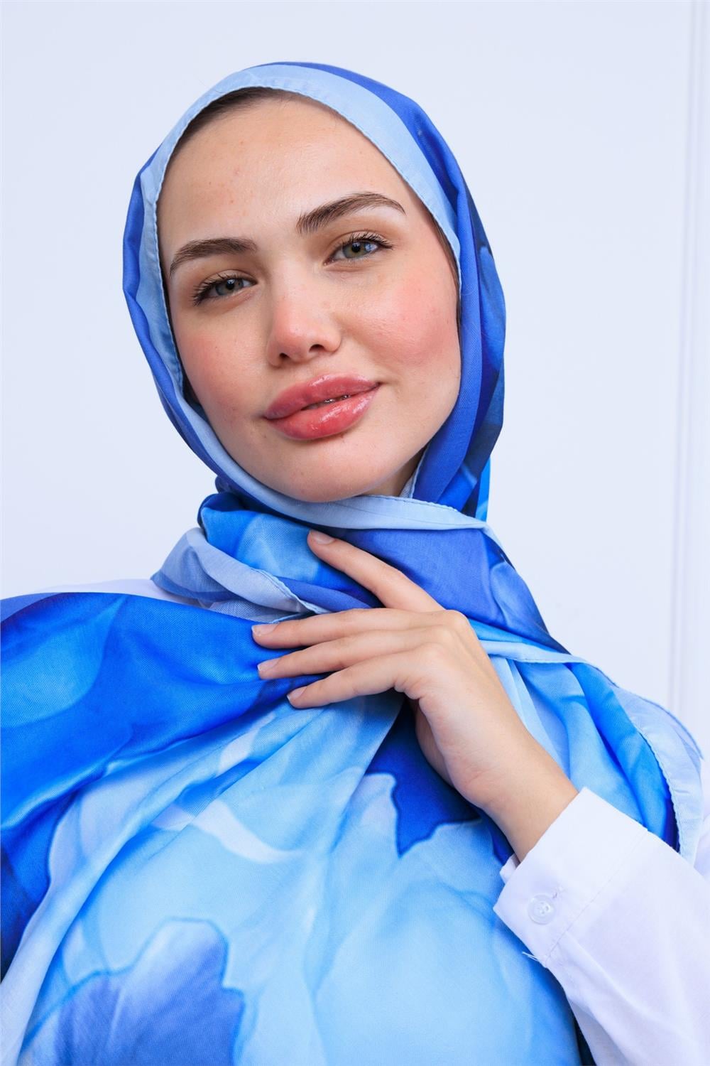 Modern Suluboya Çiçek Desenli Dijital Soft Şal