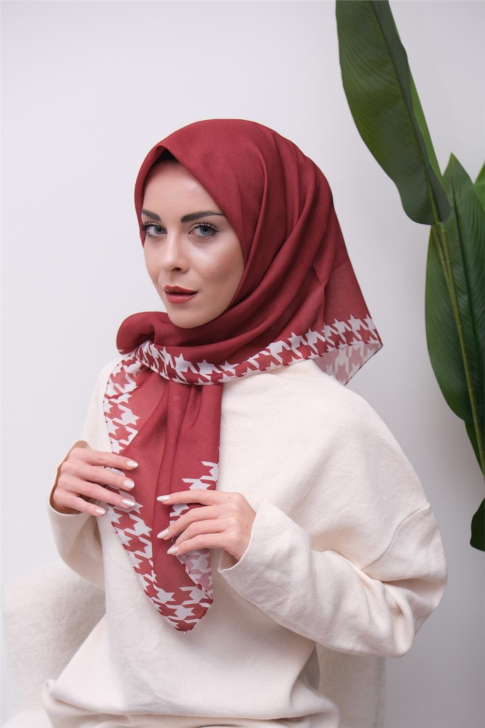 Şık Kazayağı Desenli Dijital Soft Eşarp