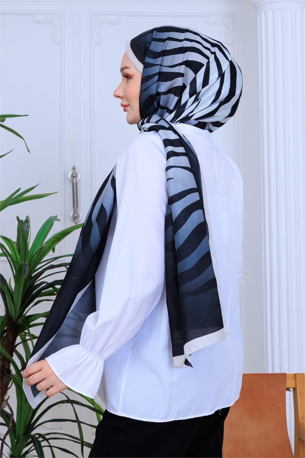 Zebra Elegans Desenli Dijital Soft Şal