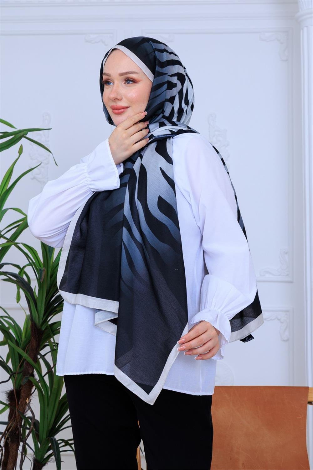 Zebra Elegans Desenli Dijital Soft Şal
