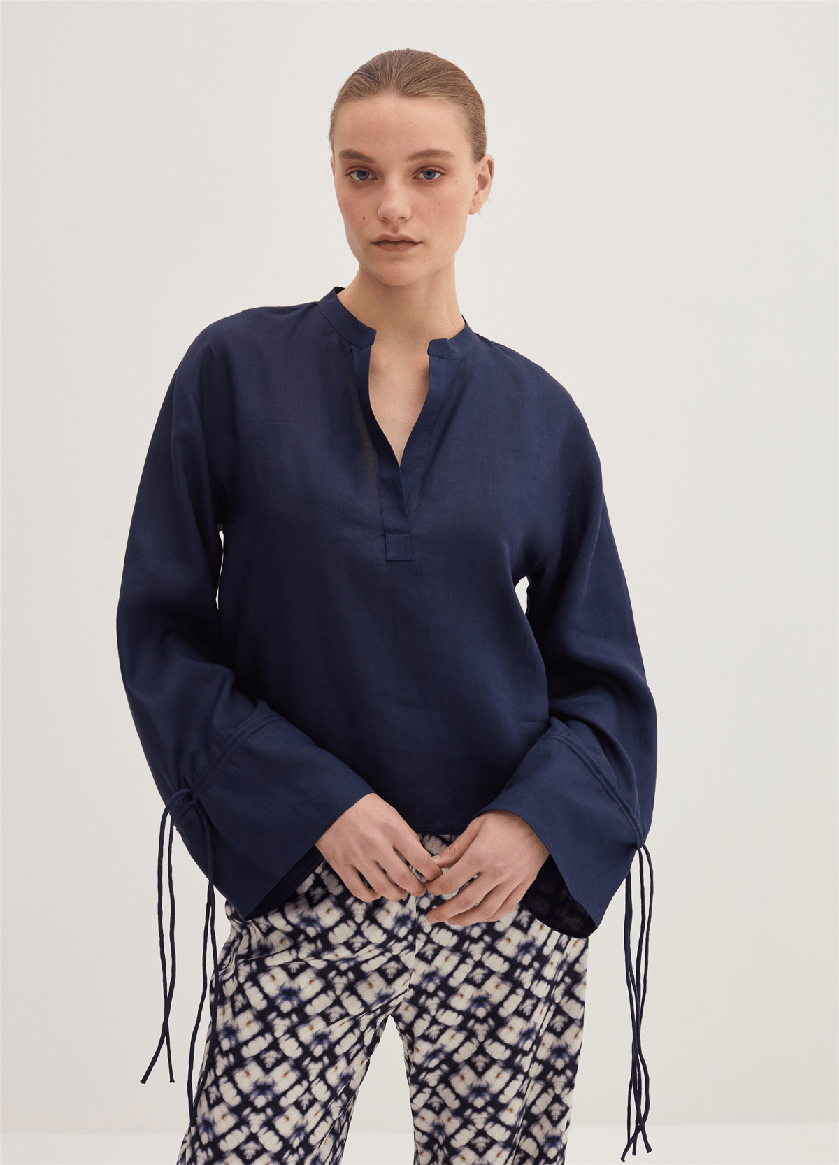 Bağcık Detaylı Oversize Rami Lacivert Bluz