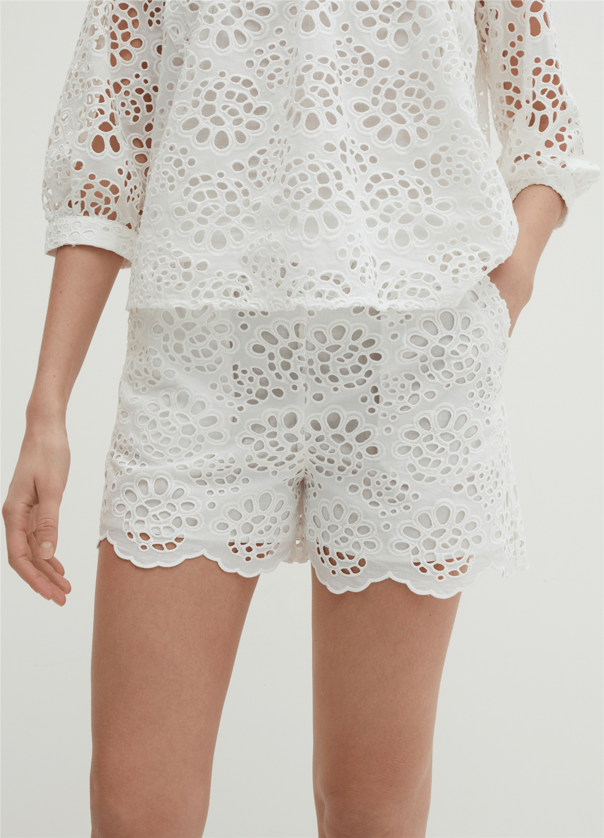 Broderie Anglaise Beyaz Şort