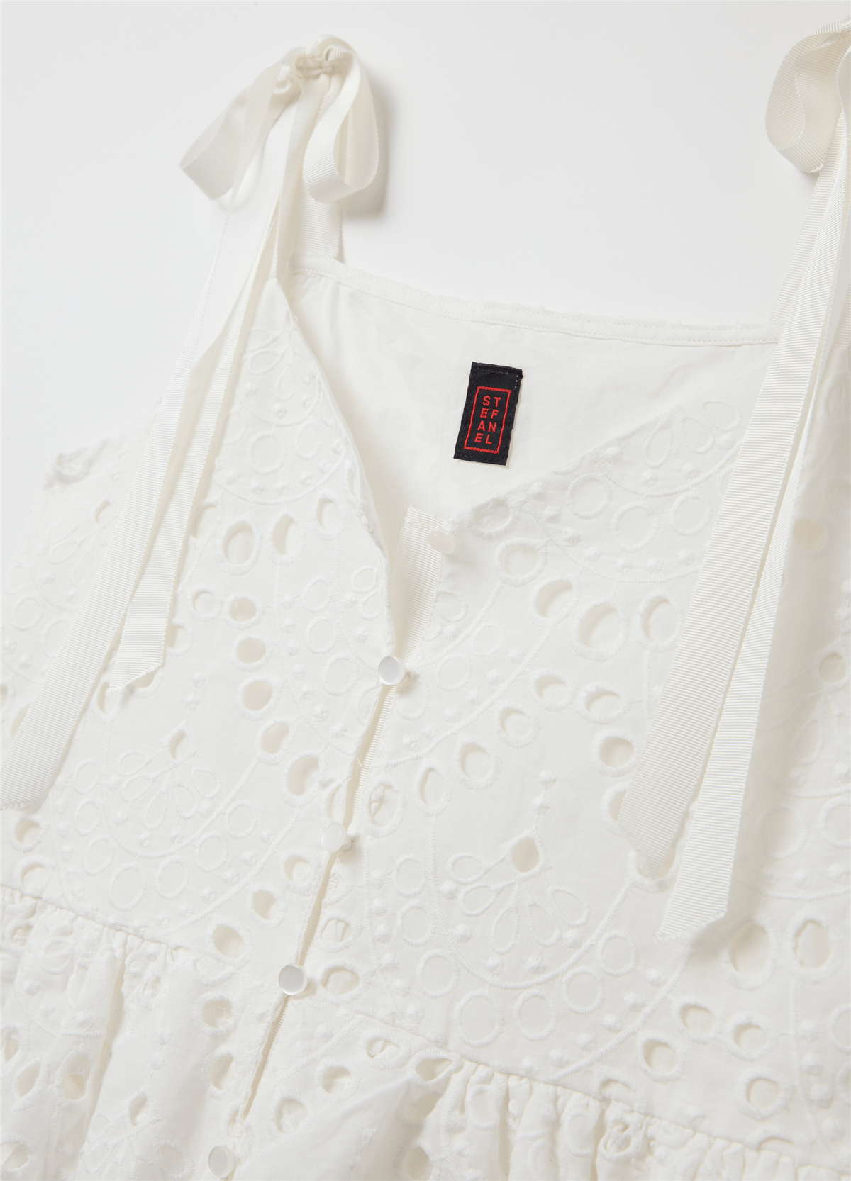 Fiyonk Detaylı Broderie Anglaise Üst